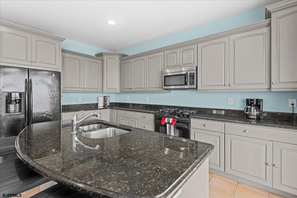 Atlantic City, New Jersey 08401, United States, 4 Bedrooms Bedrooms, ,3 BathroomsBathrooms,Residential,Active,159688