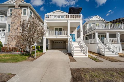 Photo of 7 W 11th St, Ocean City, NJ 08226 (MLS # 602079)
