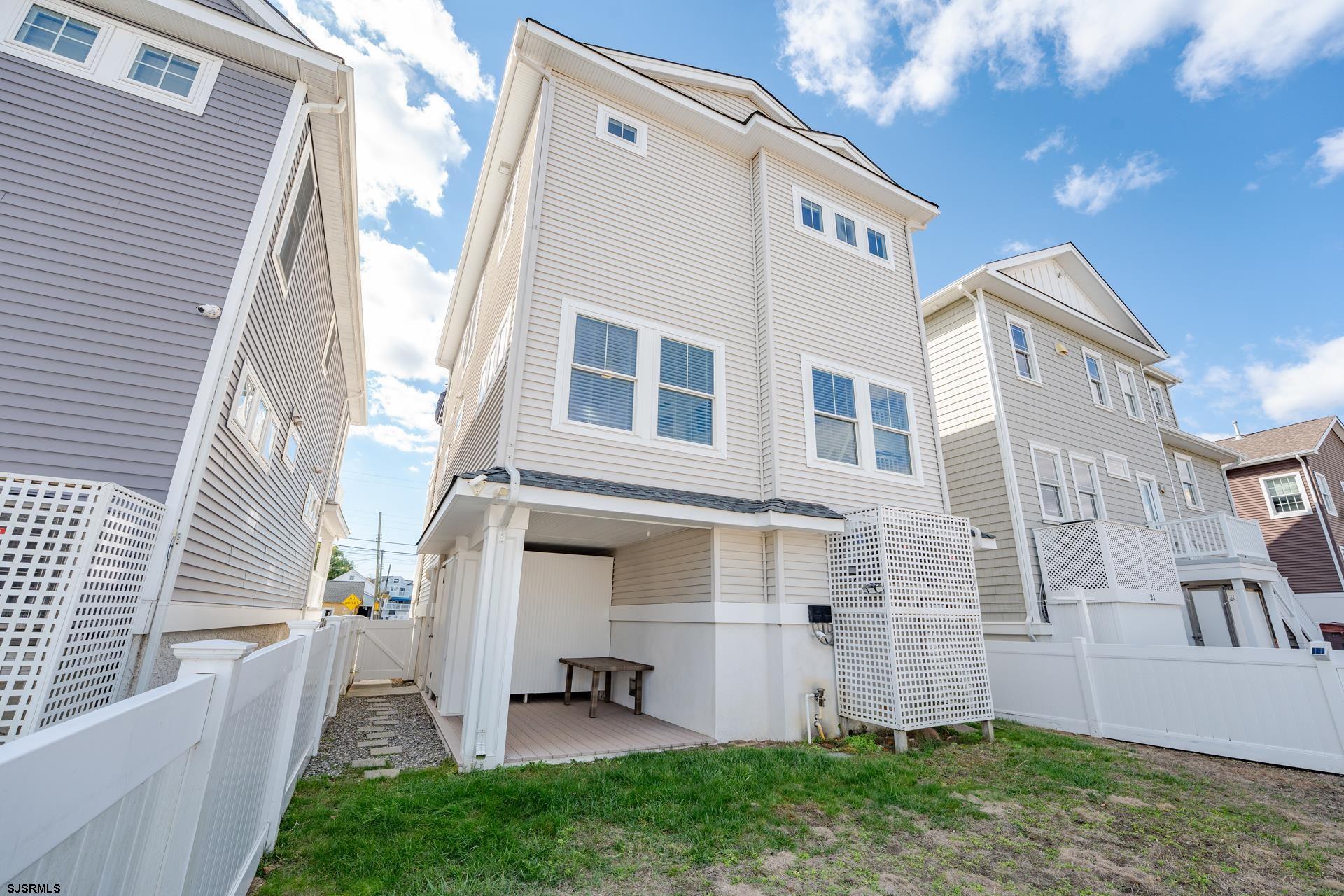 Ocean City, New Jersey 08226, United States, 4 Bedrooms Bedrooms, ,3 BathroomsBathrooms,Residential,Active,239978