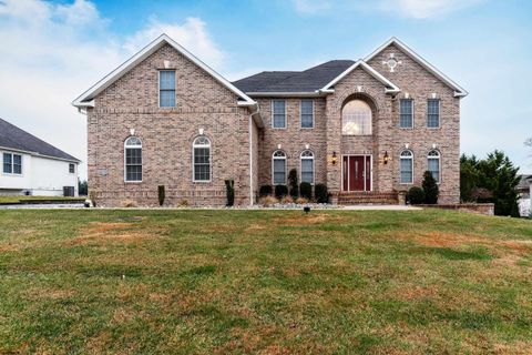 Homes For Sale - 1869 Whispering Woods Way<br/> Vineland, NJ 08361