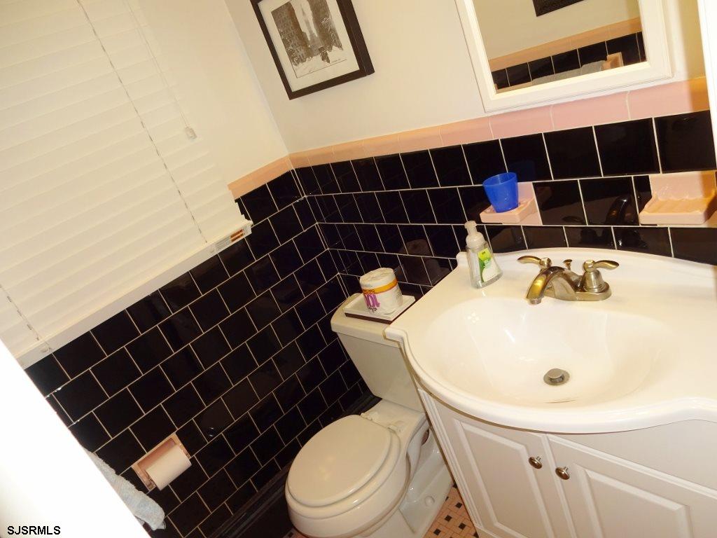 Margate, New Jersey 08402, United States, 3 Bedrooms Bedrooms, ,3 BathroomsBathrooms,Residential,Active,85934