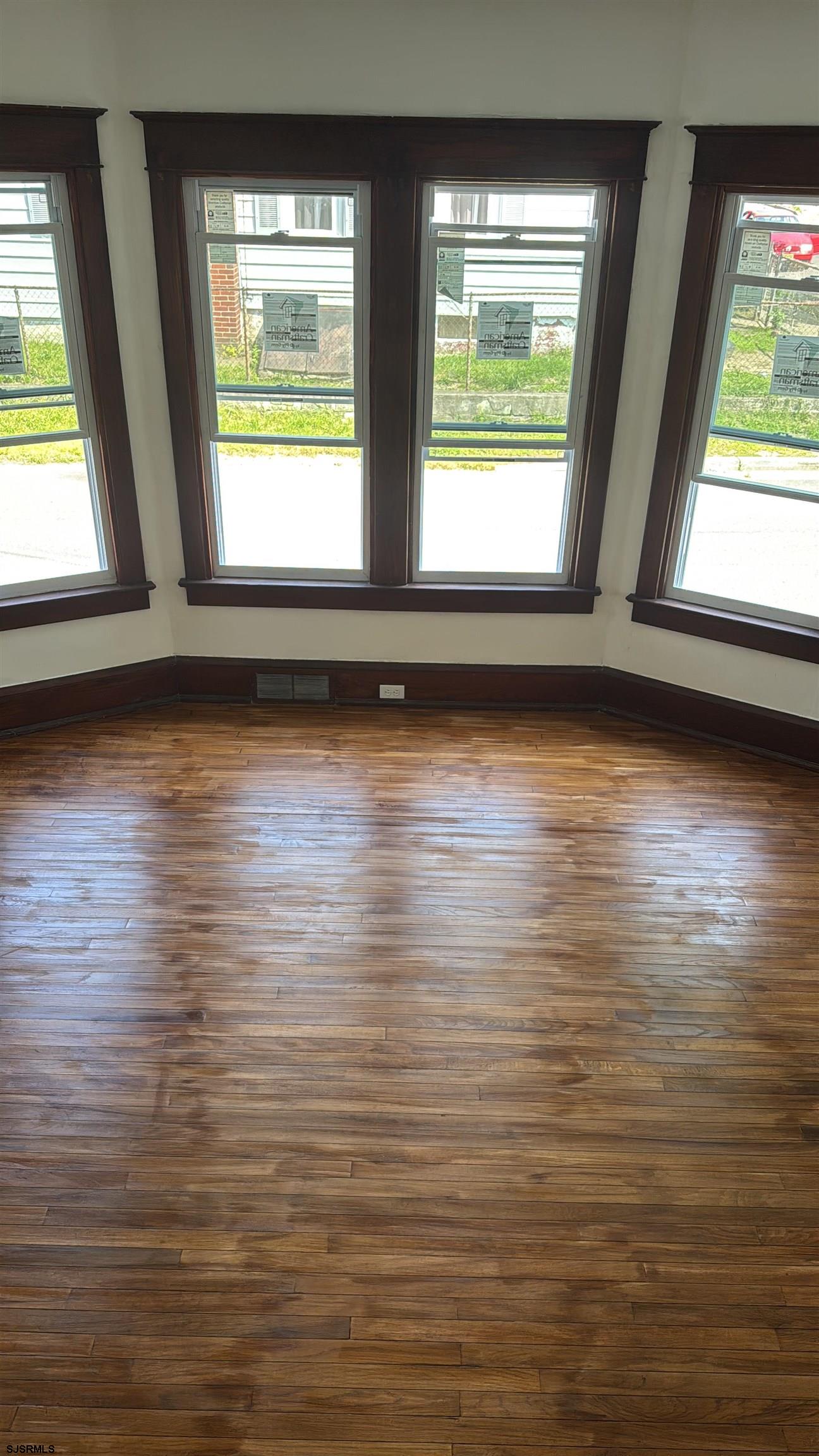 Penns Grove Borough, New Jersey 08069, United States, 3 Bedrooms Bedrooms, ,2 BathroomsBathrooms,Residential,Active,157383