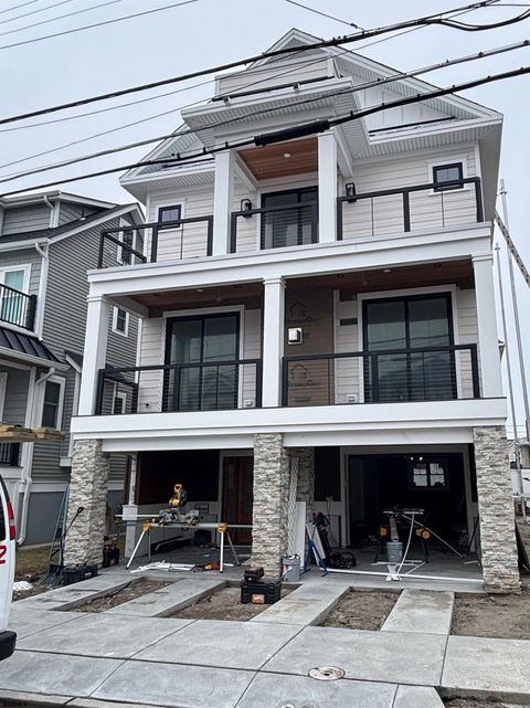 Photo of 28 N Huntington Ave, Margate, NJ 08402 (MLS # 605388)