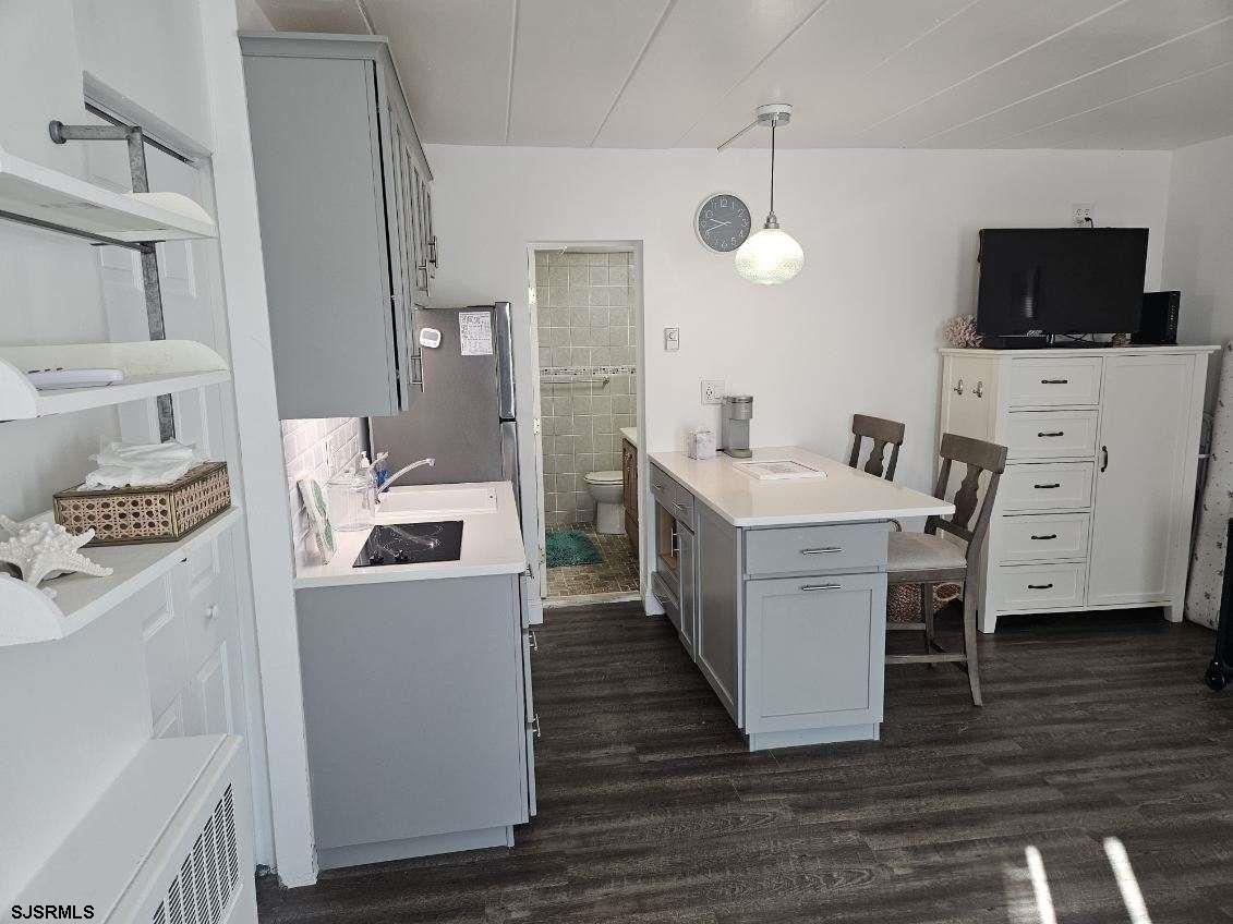 Margate, New Jersey 08402, United States, ,1 BathroomBathrooms,Residential,Active,244254