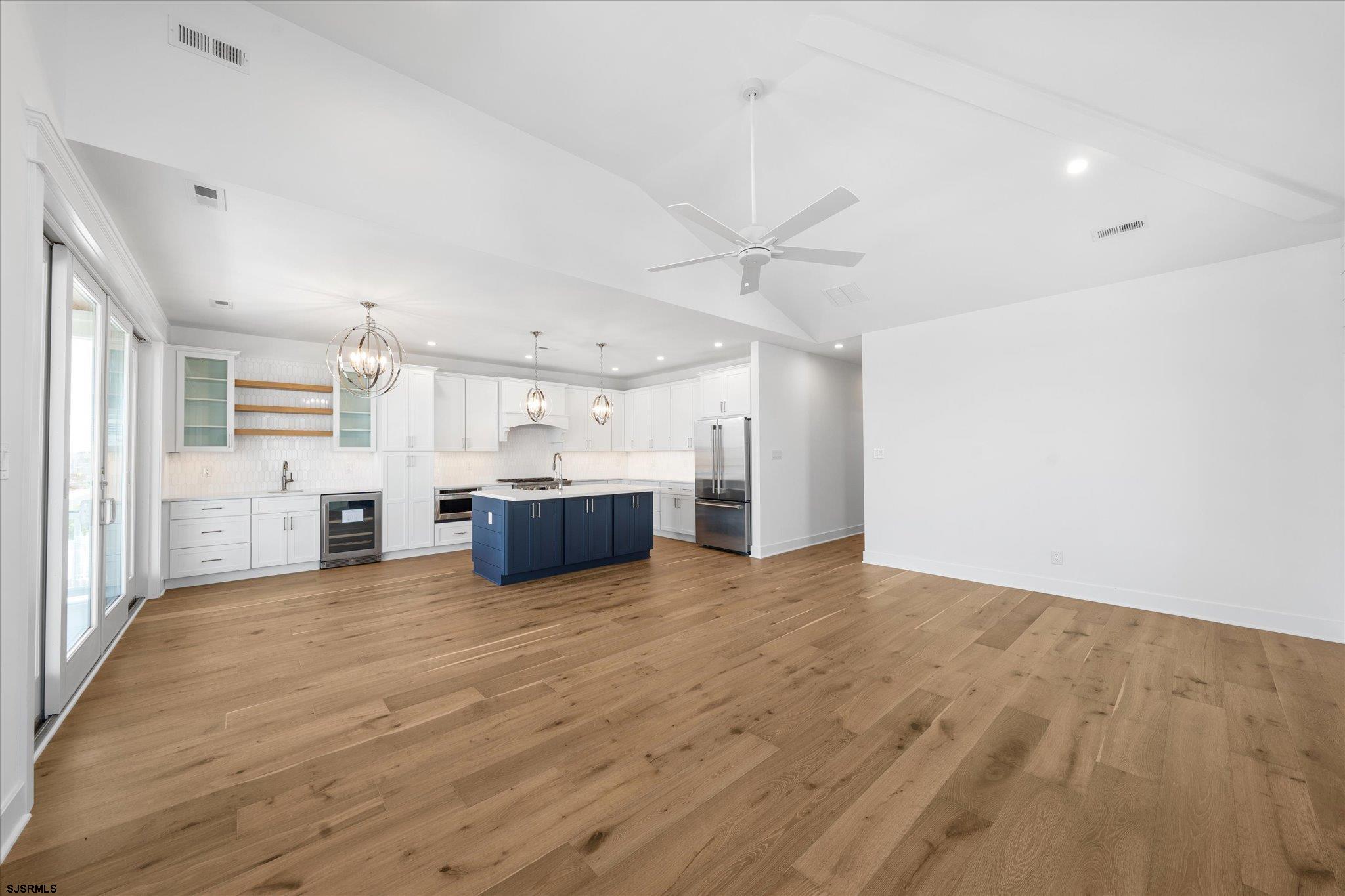 2114 Wesley 2nd Floor