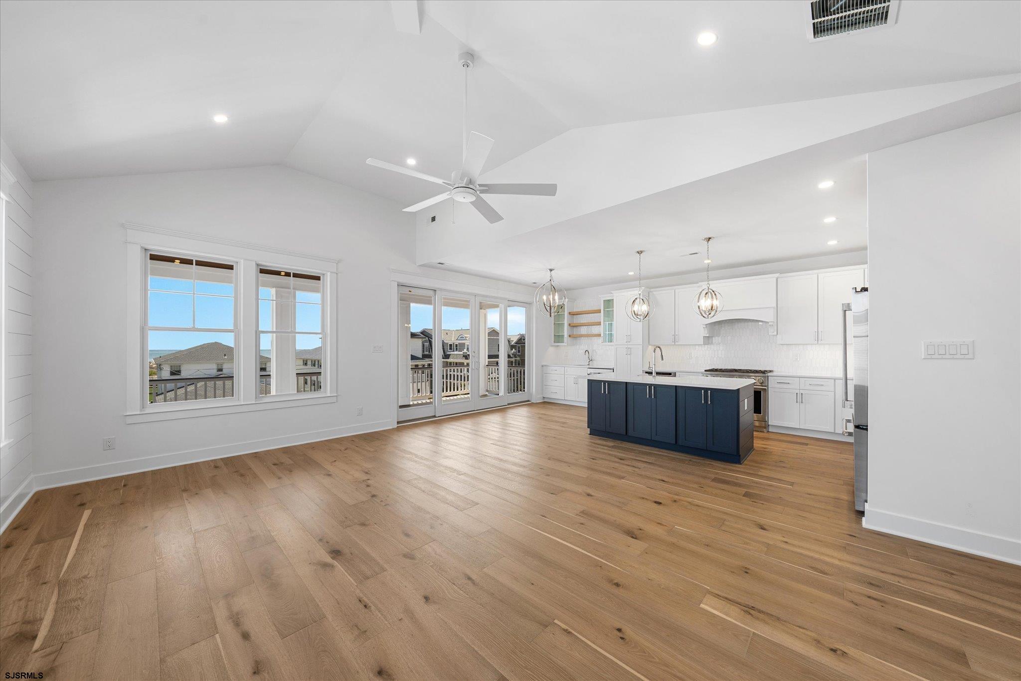 2114 Wesley 2nd Floor