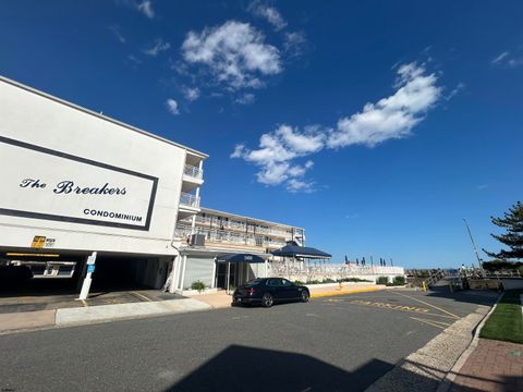Photo of 111 S Surrey Ave #101, Ventnor, NJ 08406 (MLS # 608380)