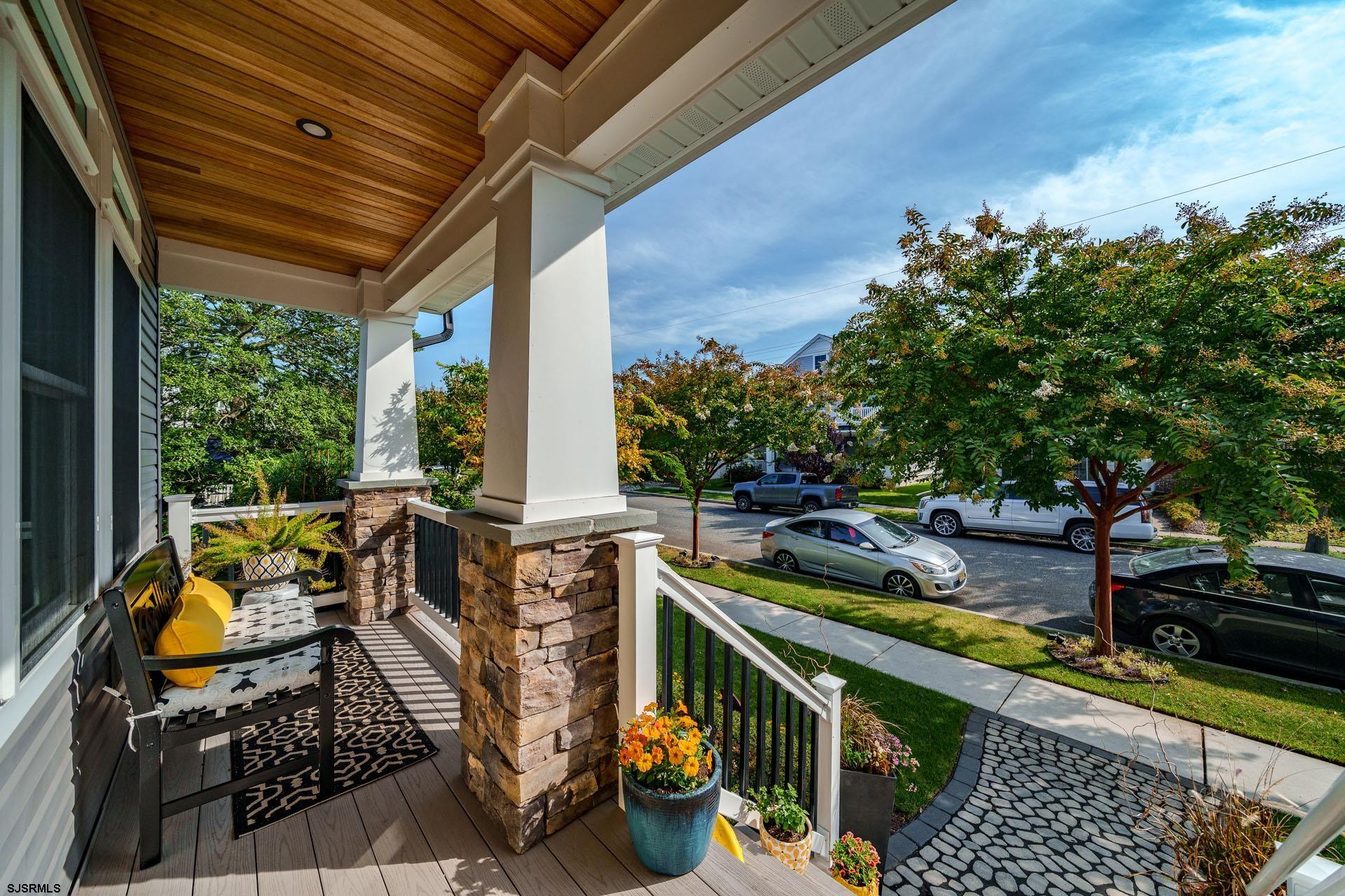 230 W Seaspray Road