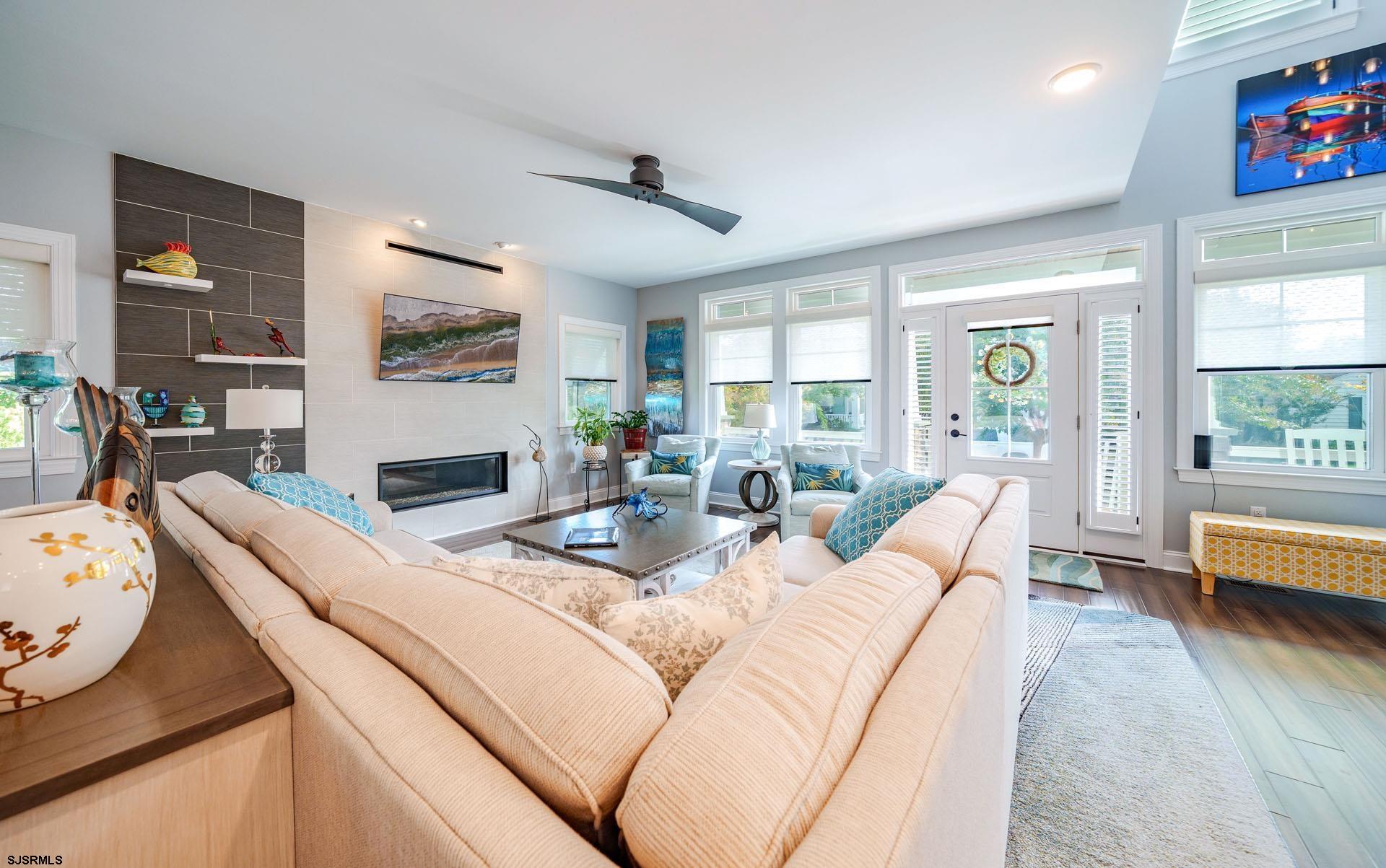 230 W Seaspray Road