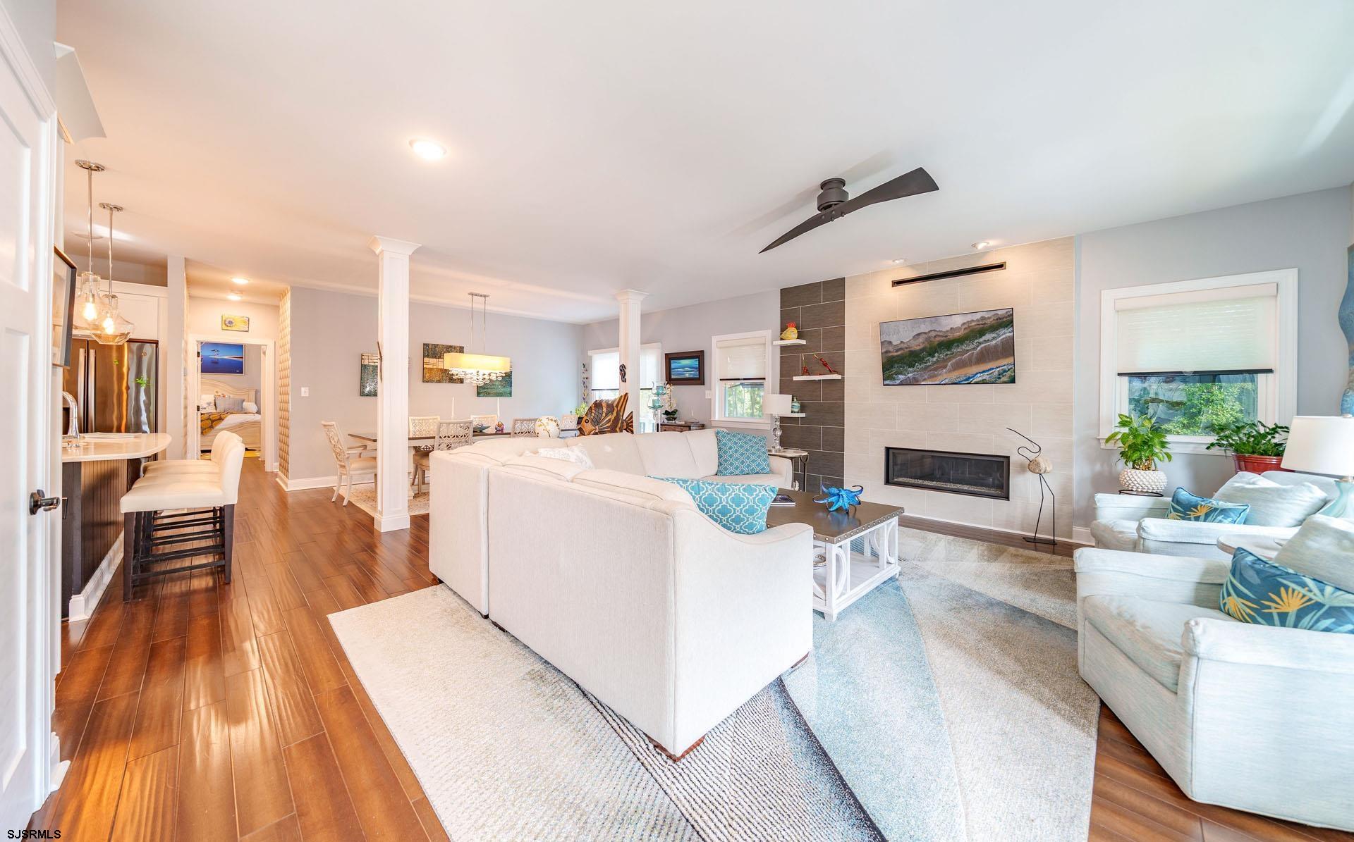 230 W Seaspray Road