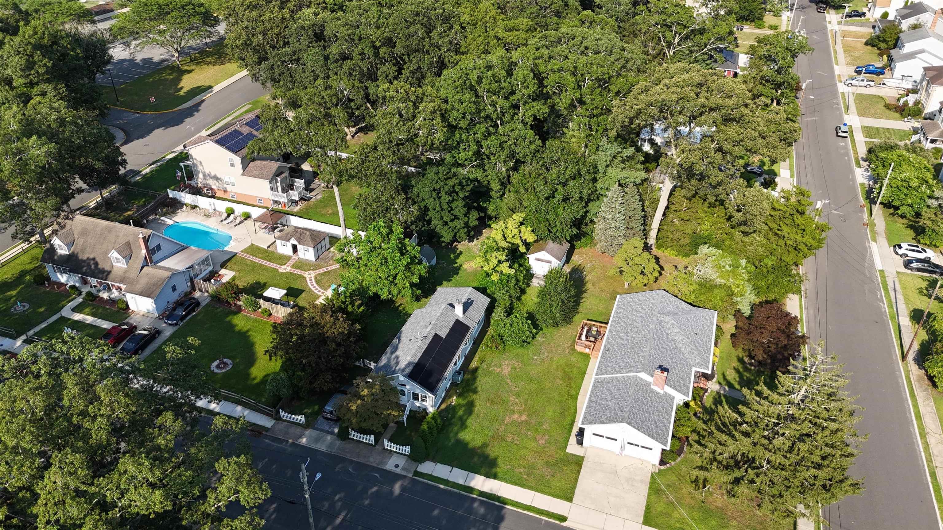 340 Hobart Avenue