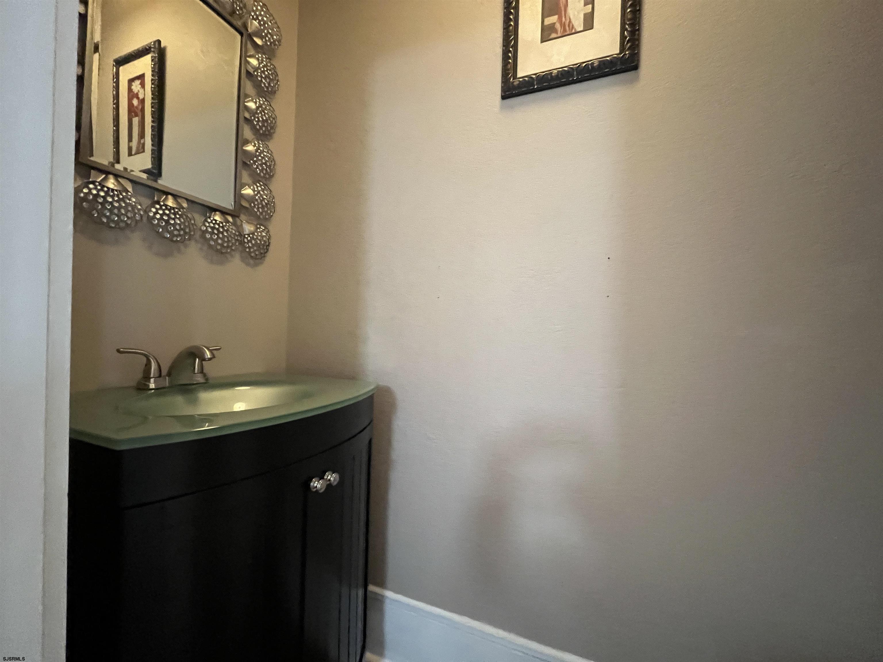 Ventnor, New Jersey 08406, United States, 4 Bedrooms Bedrooms, ,3 BathroomsBathrooms,Residential,Active,97326