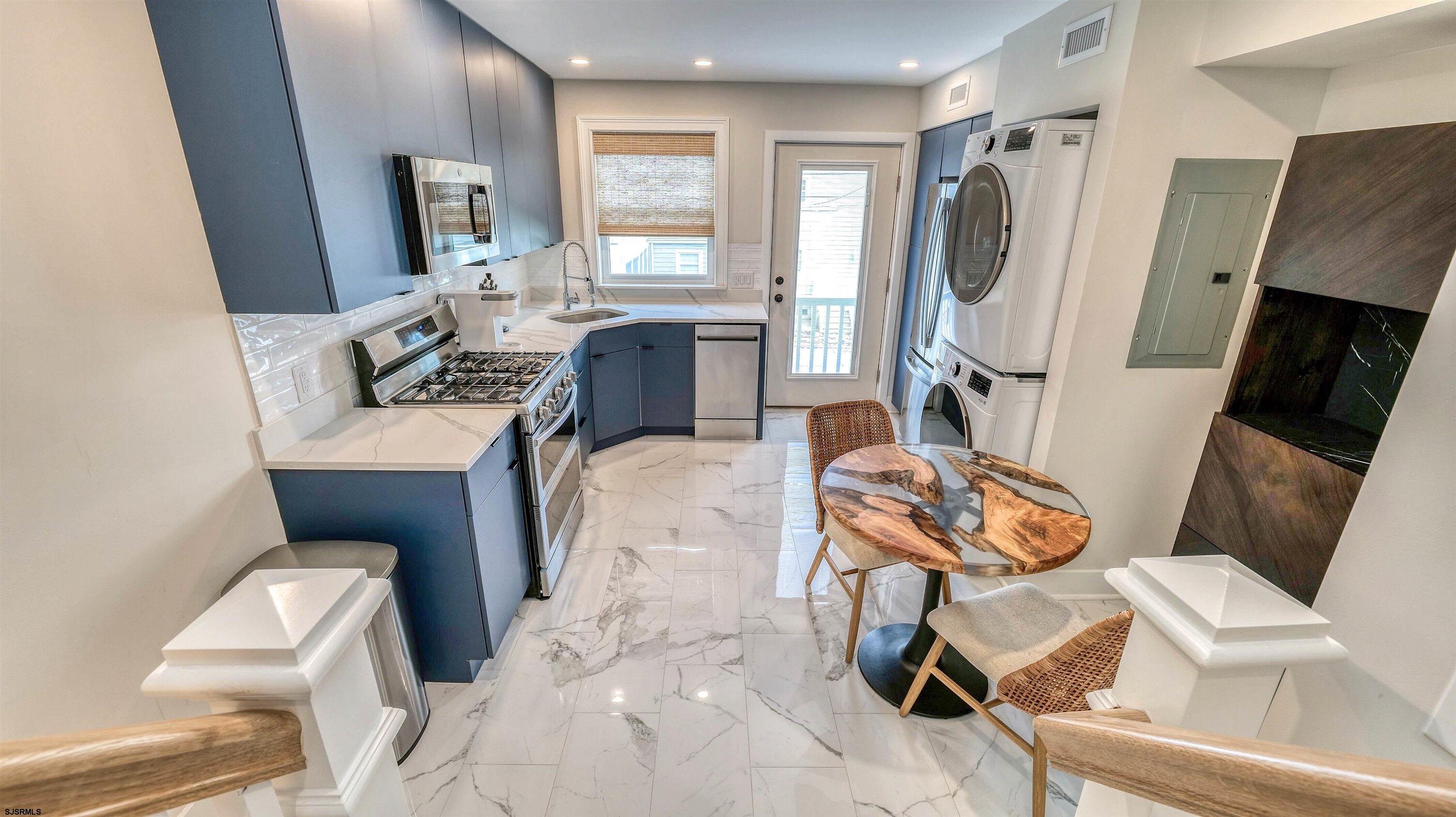 Margate, New Jersey 08402, United States, 2 Bedrooms Bedrooms, ,2 BathroomsBathrooms,Residential,Active,228494