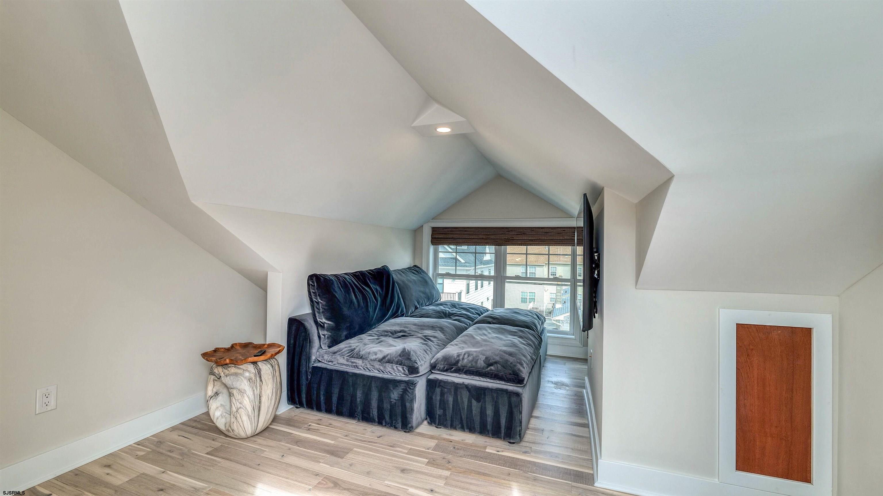 Margate, New Jersey 08402, United States, 2 Bedrooms Bedrooms, ,2 BathroomsBathrooms,Residential,Active,228494