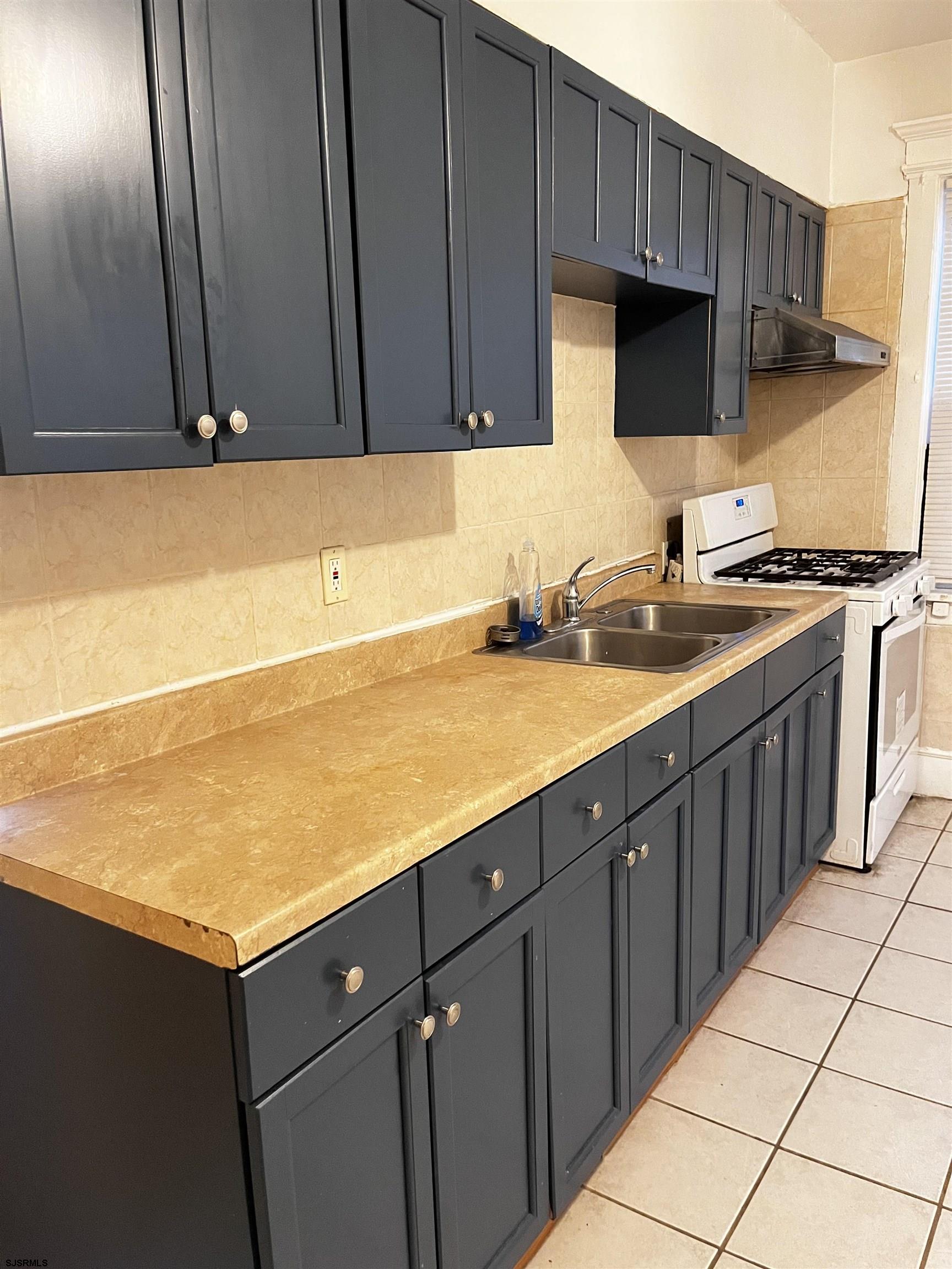 Atlantic City, New Jersey 08401, United States, 2 Bedrooms Bedrooms, ,1 BathroomBathrooms,Residential,Active,3367