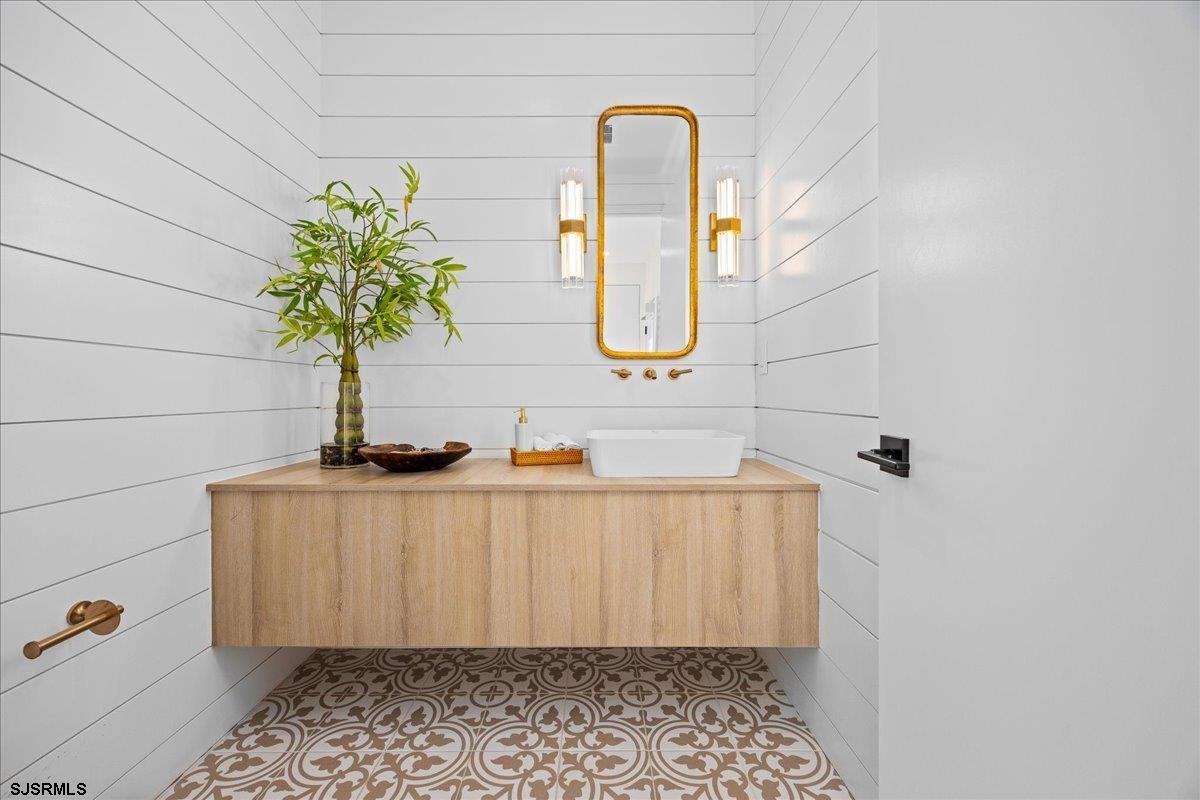 Margate, New Jersey 08402, United States, 6 Bedrooms Bedrooms, ,6 BathroomsBathrooms,Residential,Active,230123