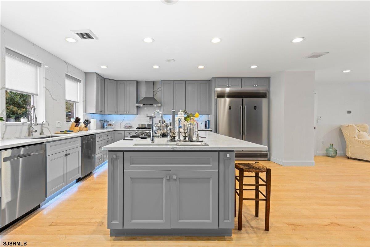 Ventnor, New Jersey 08406, United States, 6 Bedrooms Bedrooms, ,5 BathroomsBathrooms,Residential,Active,41467