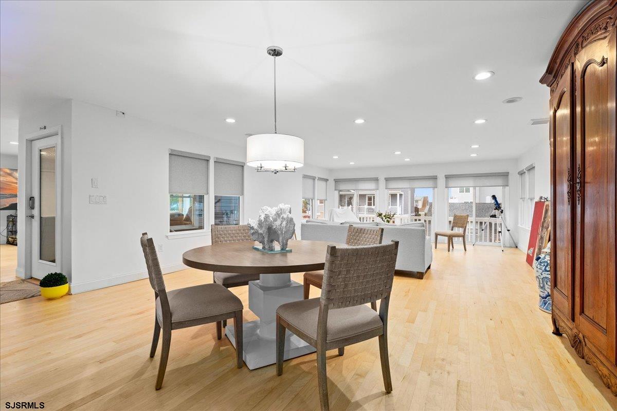 Ventnor, New Jersey 08406, United States, 6 Bedrooms Bedrooms, ,5 BathroomsBathrooms,Residential,Active,41467