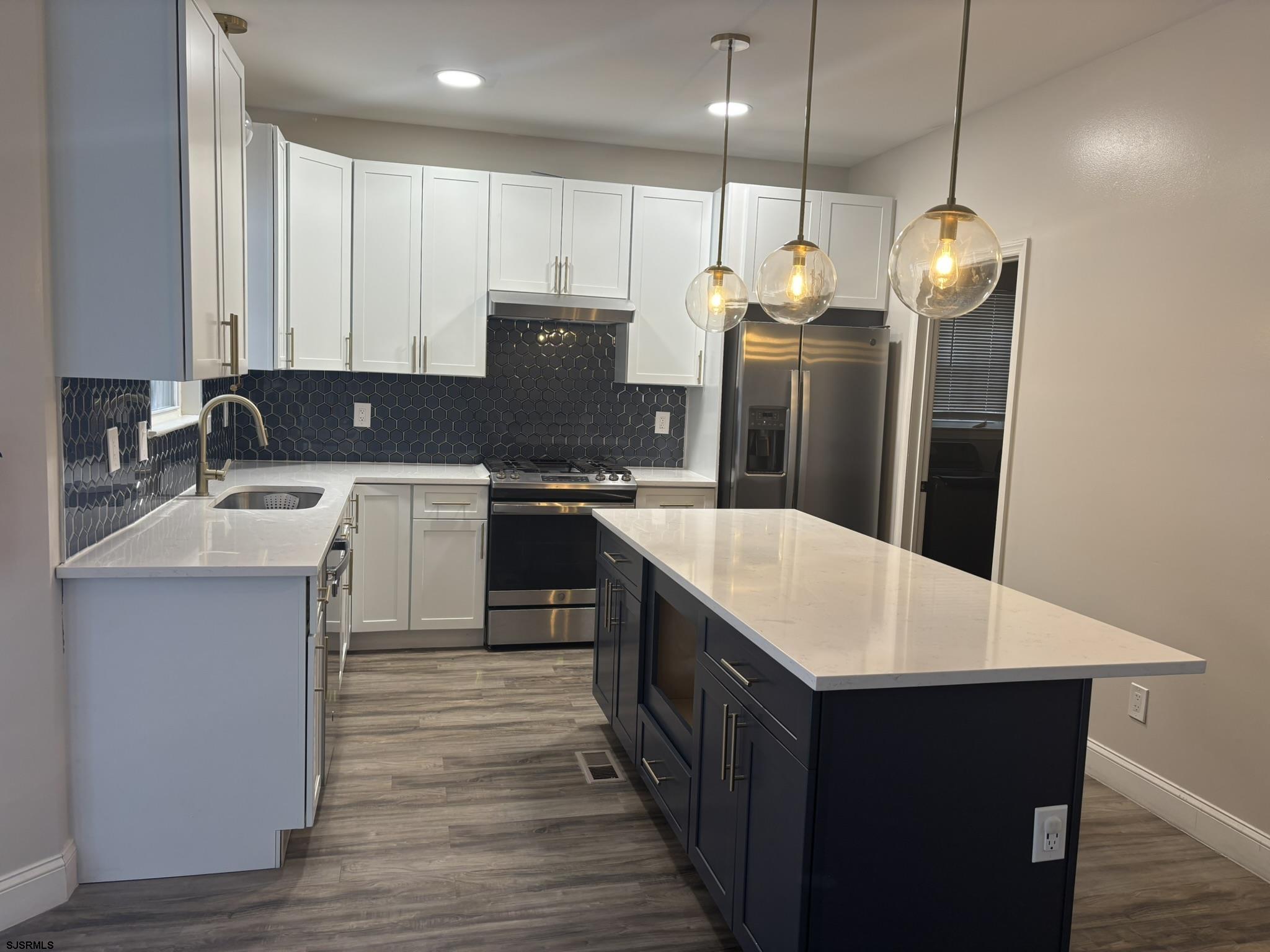 418 Ebony Tree Ave Ave