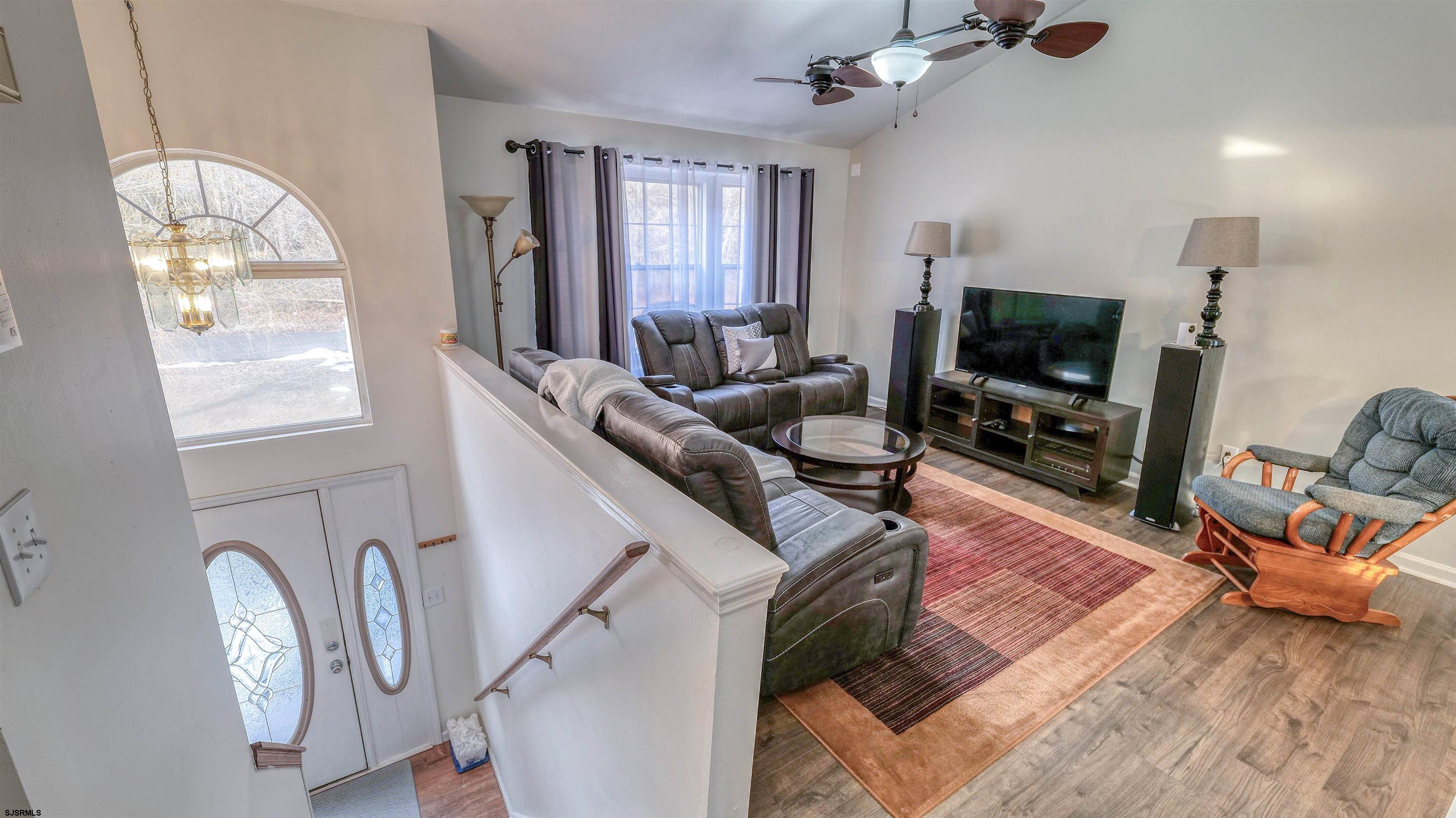 604 E Pennsylvania Ave