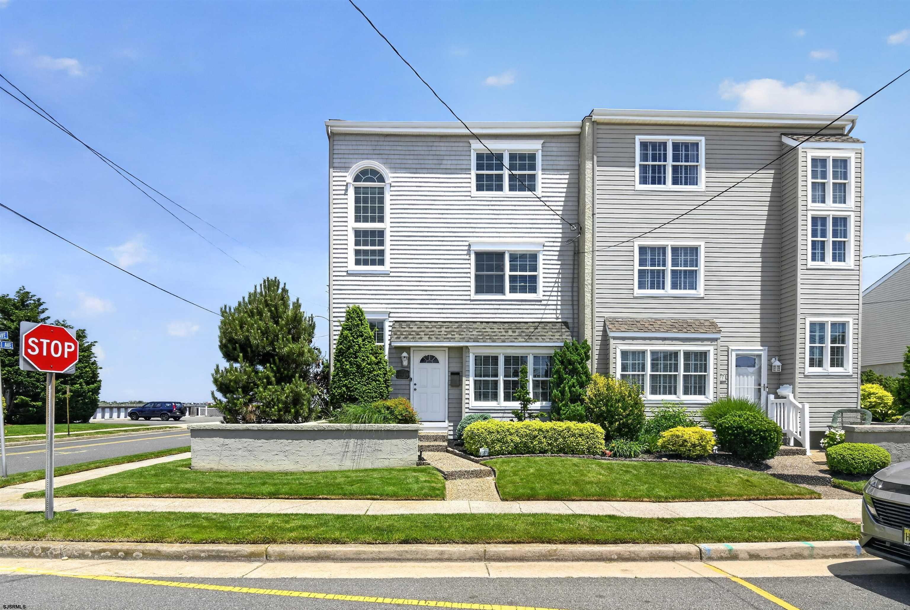 227 N 35th Ave