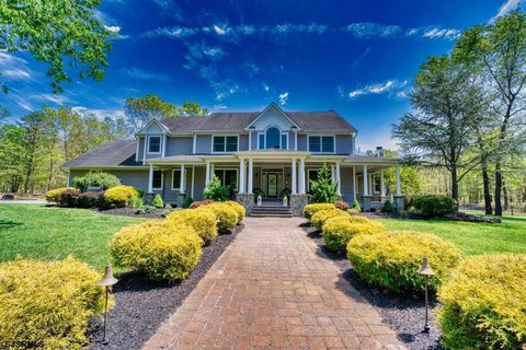 Photo of 2431 6th Ave, Hammonton, NJ 08037 (MLS # 608131)