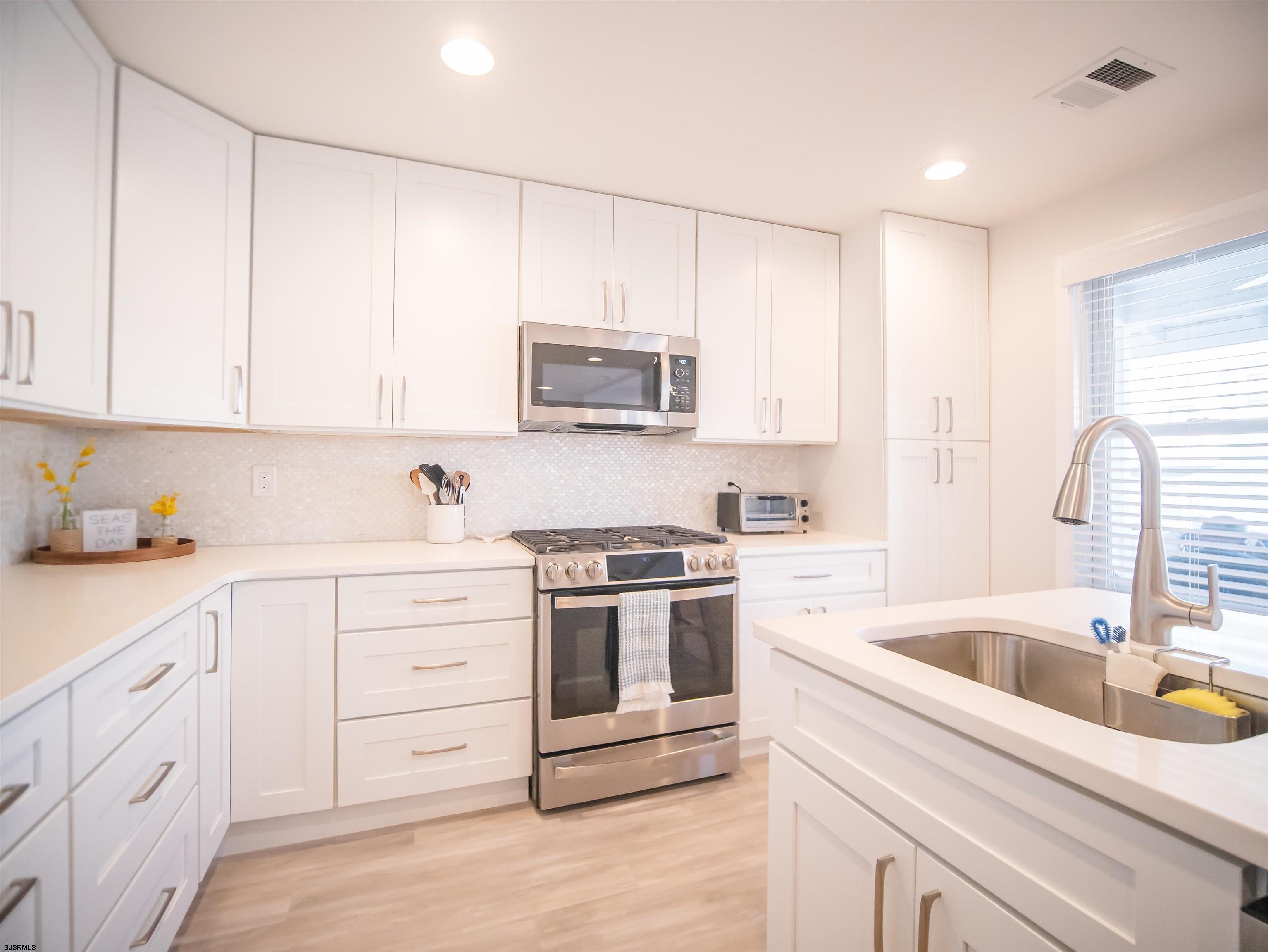 Ventnor, New Jersey 08406, United States, 3 Bedrooms Bedrooms, ,2 BathroomsBathrooms,Residential,Active,28929