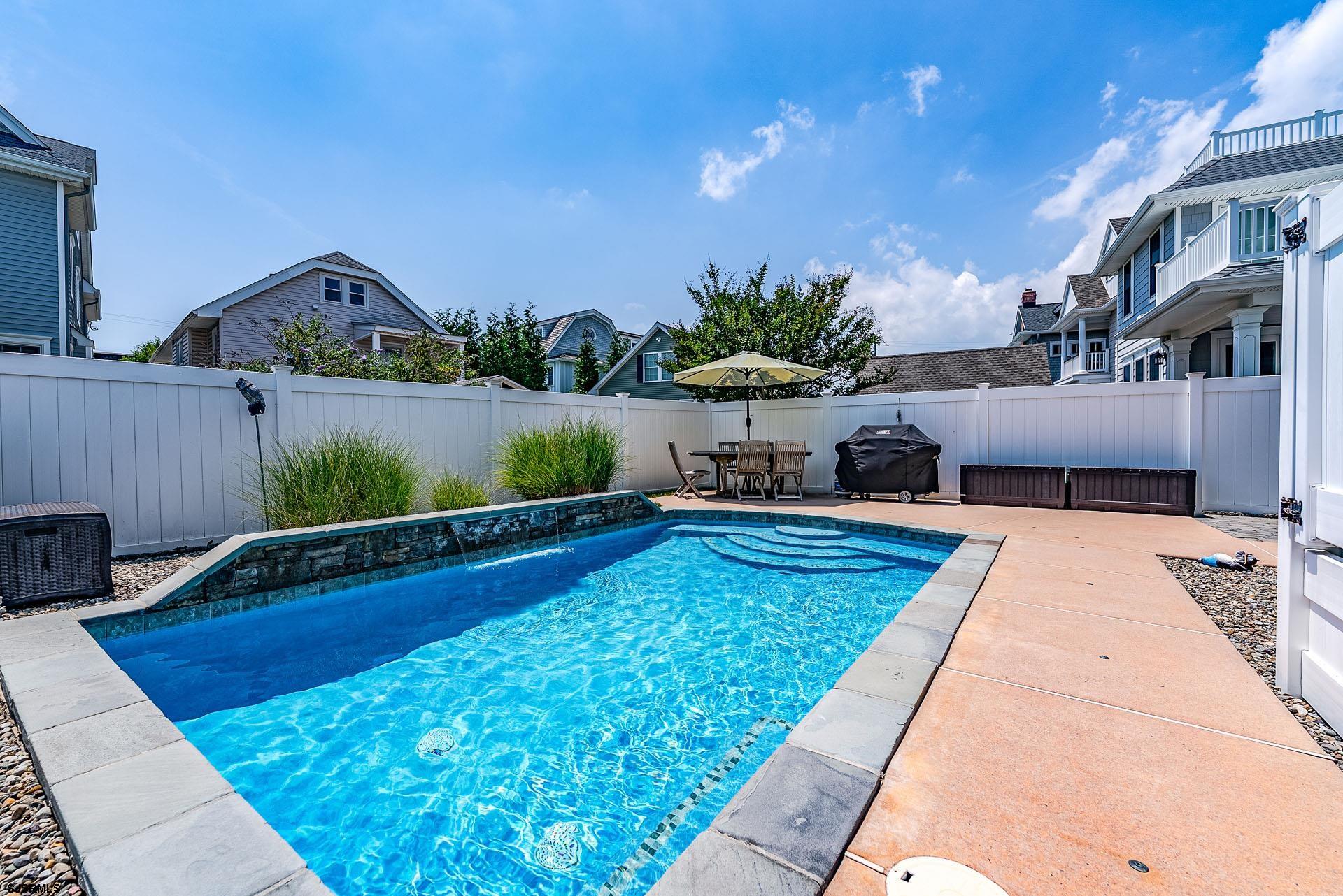 Ocean City, New Jersey 08226, United States, 6 Bedrooms Bedrooms, ,5 BathroomsBathrooms,Residential,Active,170396