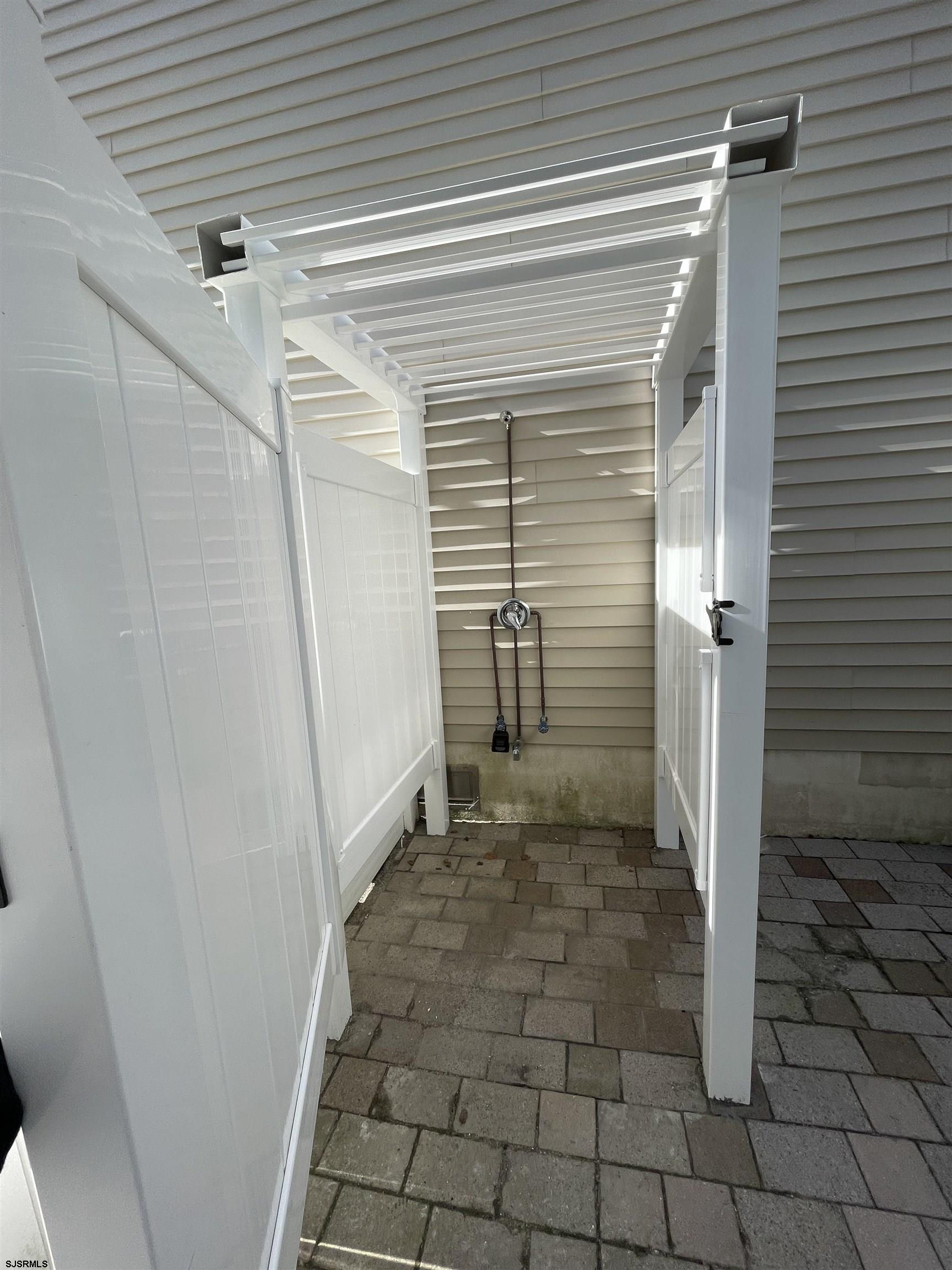 Margate, New Jersey 08402, United States, 5 Bedrooms Bedrooms, ,4 BathroomsBathrooms,Residential,Active,228075