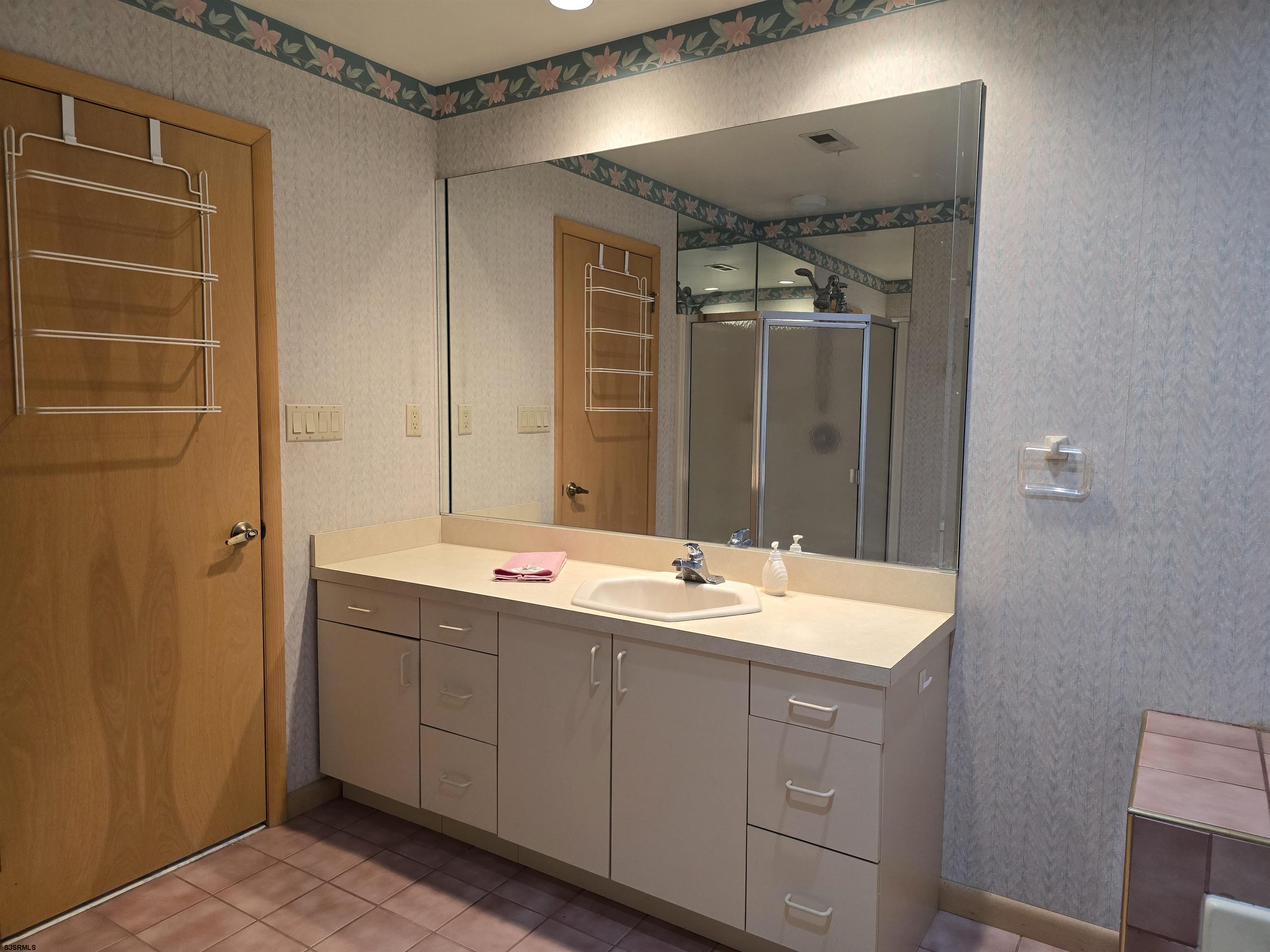 Brigantine, New Jersey 08203, United States, 3 Bedrooms Bedrooms, ,3 BathroomsBathrooms,Residential,Active,87226