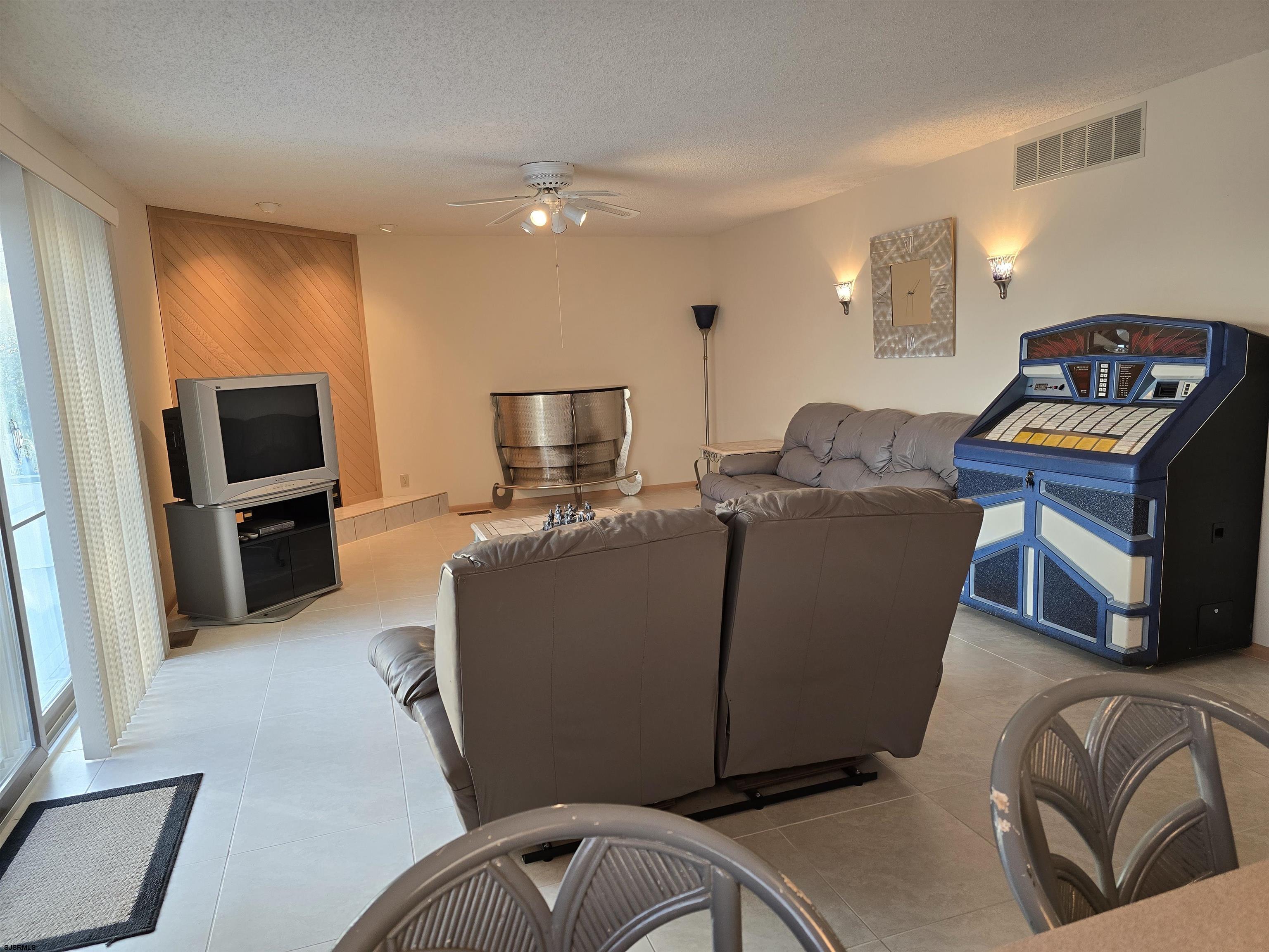 Brigantine, New Jersey 08203, United States, 3 Bedrooms Bedrooms, ,3 BathroomsBathrooms,Residential,Active,87226