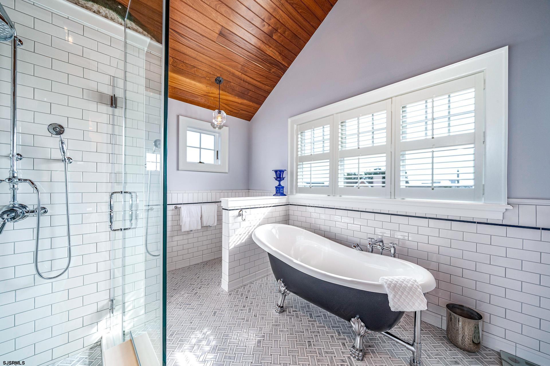 Strathmere, New Jersey 08248, United States, 3 Bedrooms Bedrooms, ,5 BathroomsBathrooms,Residential,Active,60802