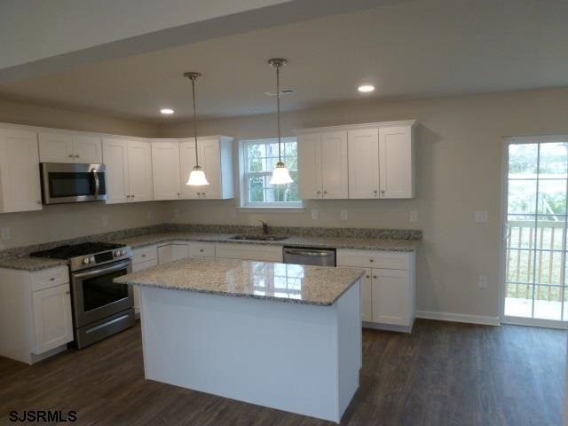 Galloway Township, New Jersey 08205, United States, 3 Bedrooms Bedrooms, ,3 BathroomsBathrooms,Residential,Active,73061