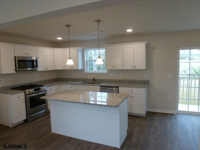 Galloway Township, New Jersey 08205, United States, 3 Bedrooms Bedrooms, ,3 BathroomsBathrooms,Residential,Active,73061