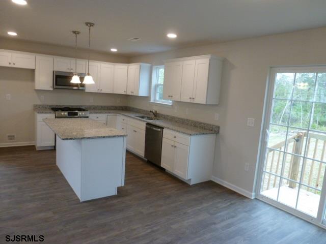 Galloway Township, New Jersey 08205, United States, 3 Bedrooms Bedrooms, ,3 BathroomsBathrooms,Residential,Active,73061