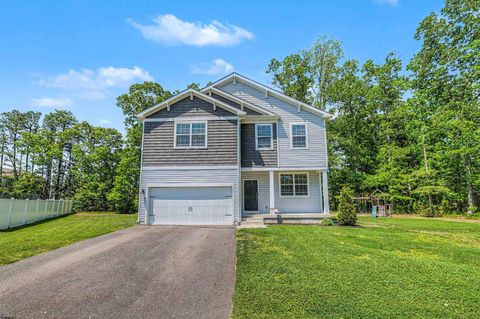 Photo of 103 Wilkshire LN, Egg Harbor Township, NJ 08234 (MLS # 608168)