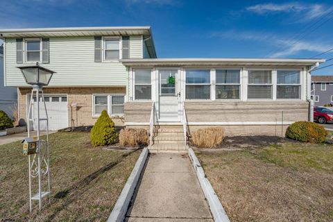 Photo of 11 E 7th Street, Ocean City, NJ 08226 (MLS # 605598)