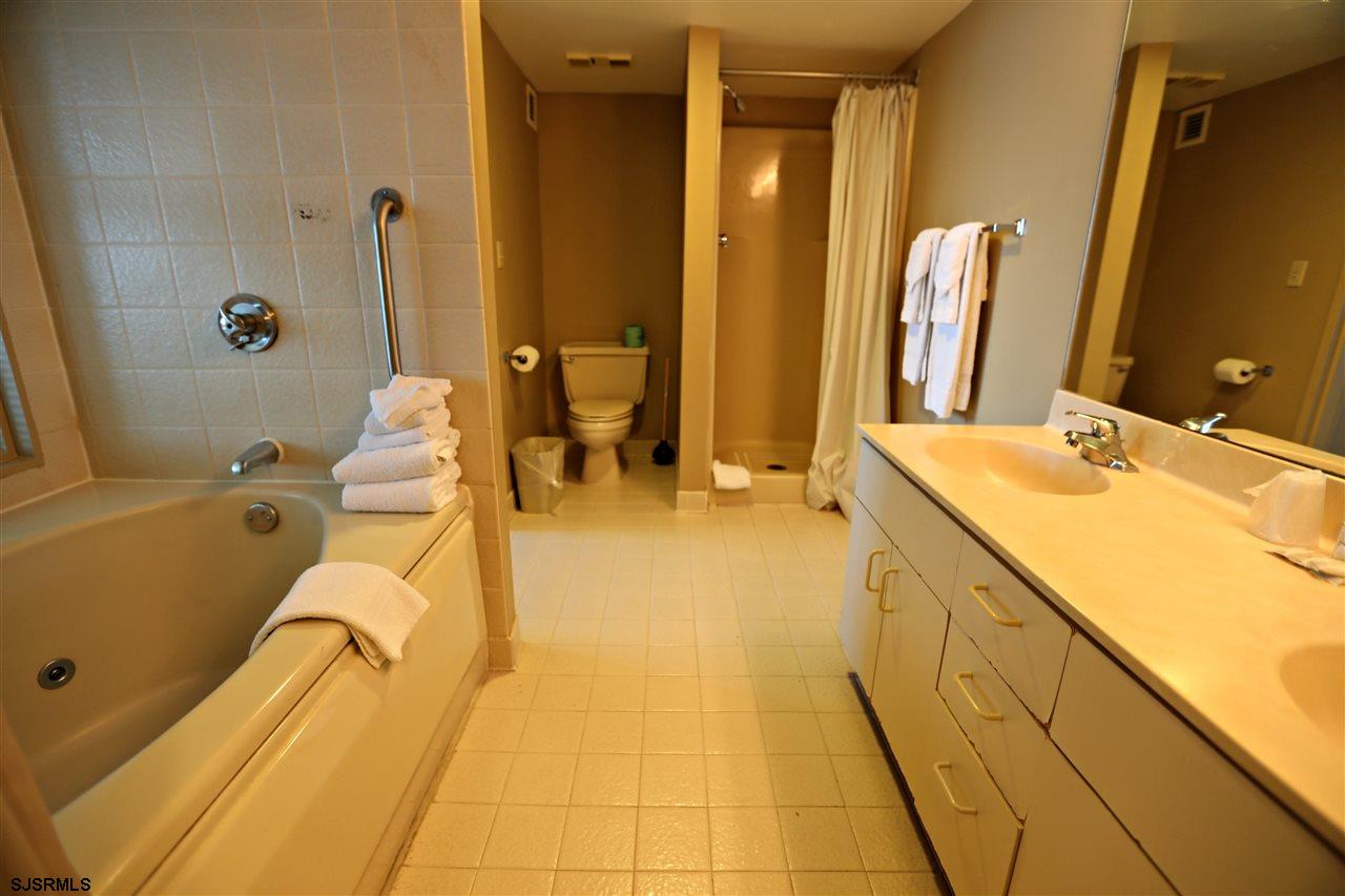 Atlantic City, New Jersey 08401, United States, 1 Bedroom Bedrooms, ,1 BathroomBathrooms,Residential,Active,158164