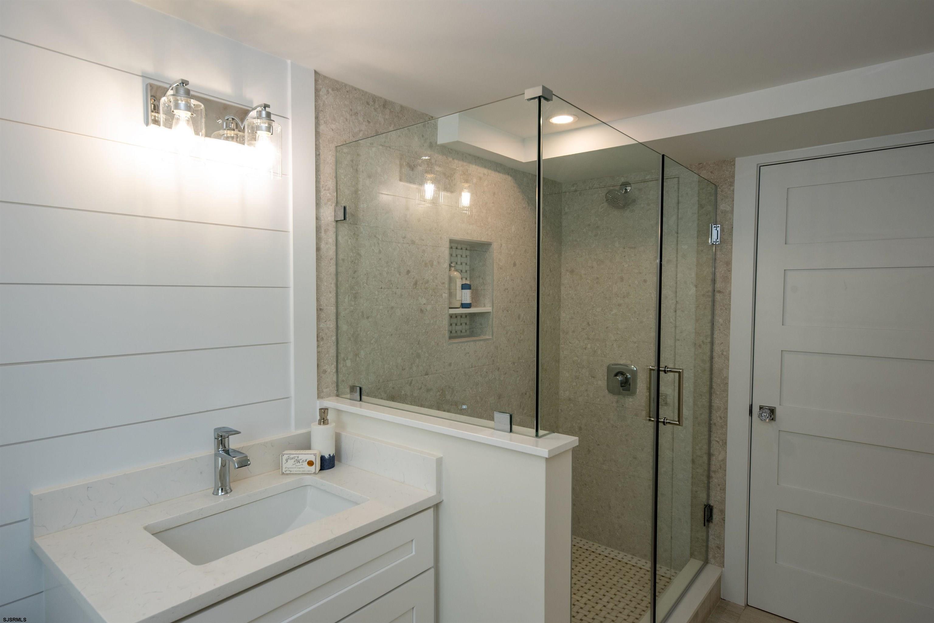 Ocean City, New Jersey 08226, United States, 5 Bedrooms Bedrooms, ,6 BathroomsBathrooms,Residential,Active,144243