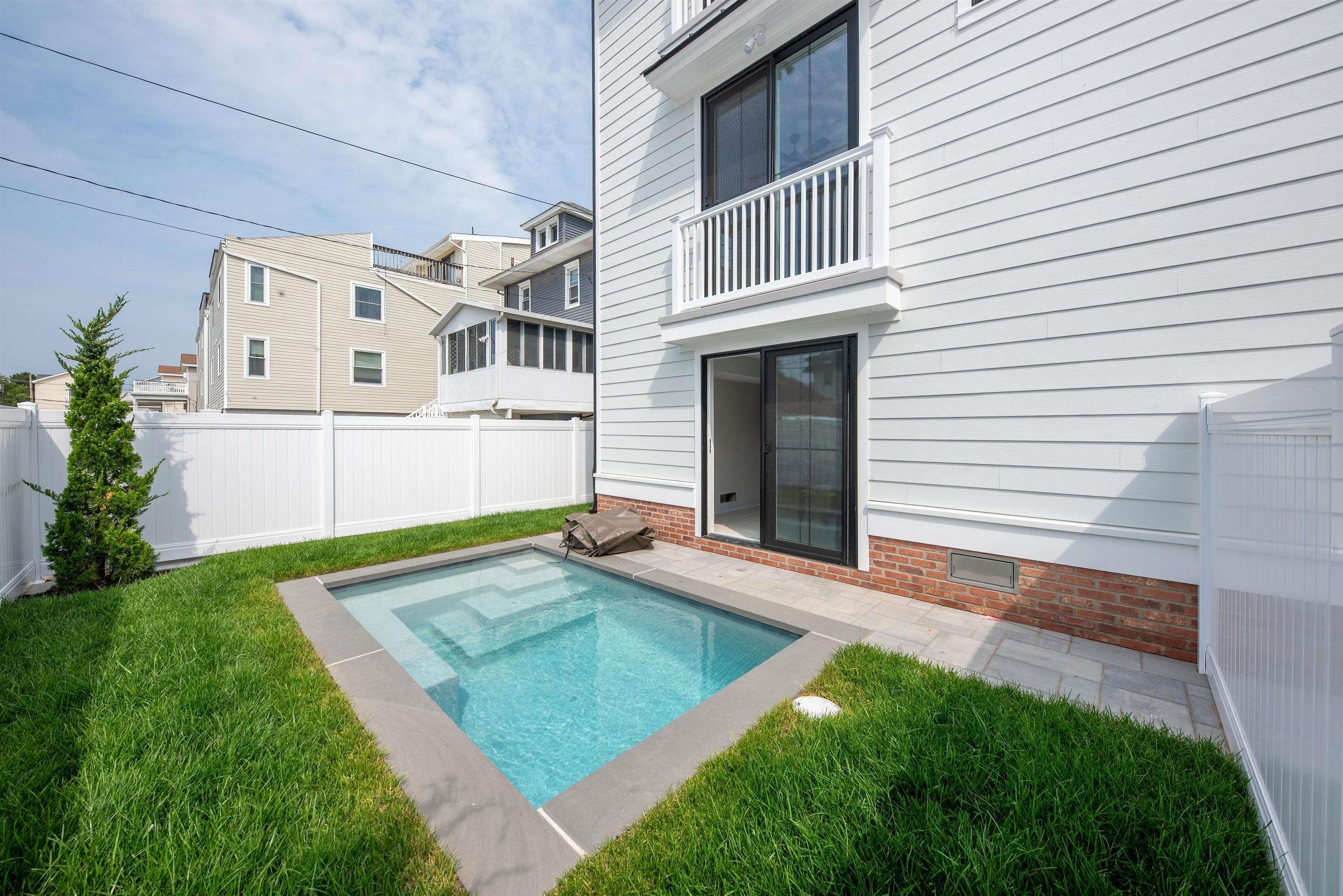 Ocean City, New Jersey 08226, United States, 5 Bedrooms Bedrooms, ,6 BathroomsBathrooms,Residential,Active,144243