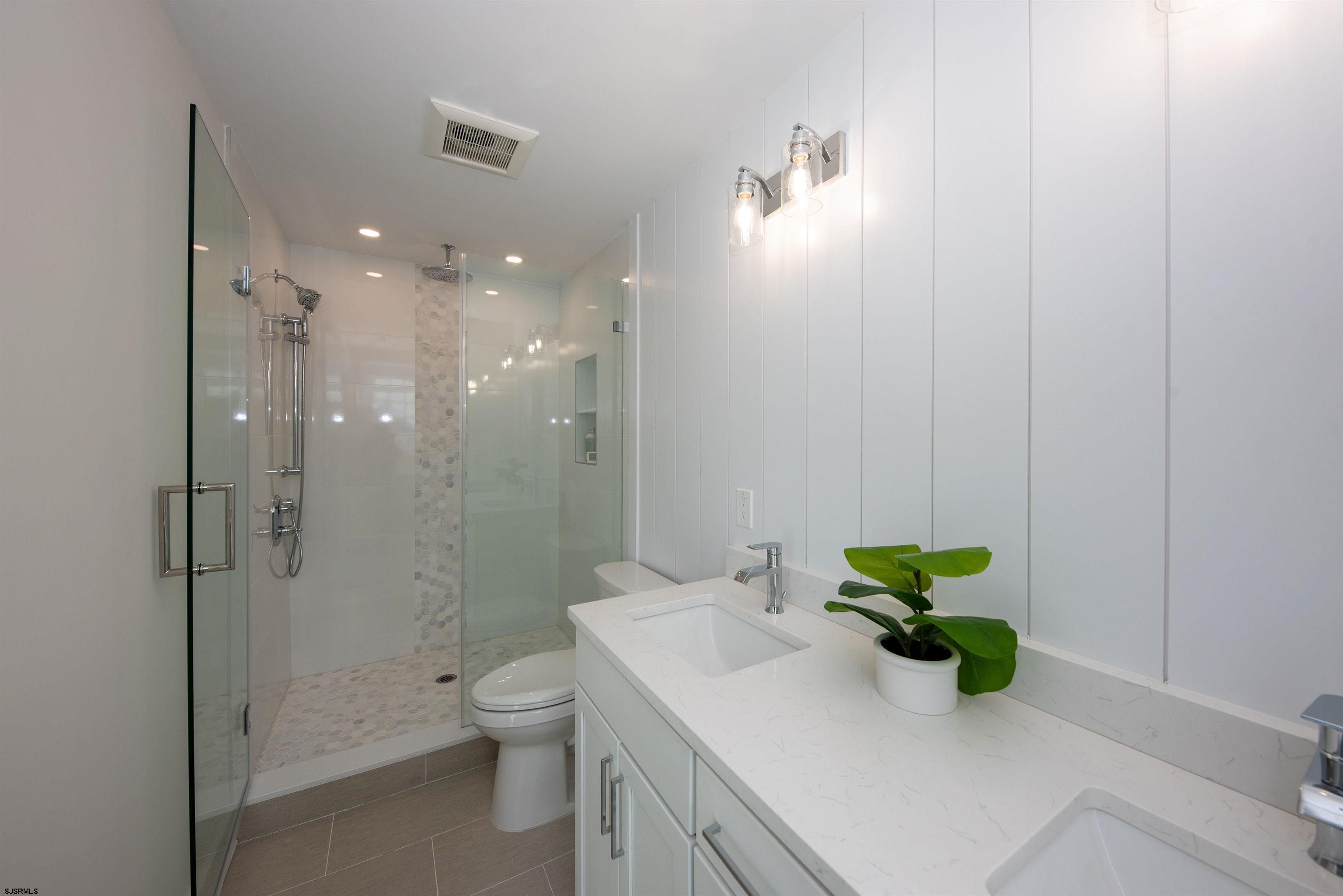 Ocean City, New Jersey 08226, United States, 5 Bedrooms Bedrooms, ,6 BathroomsBathrooms,Residential,Active,144243