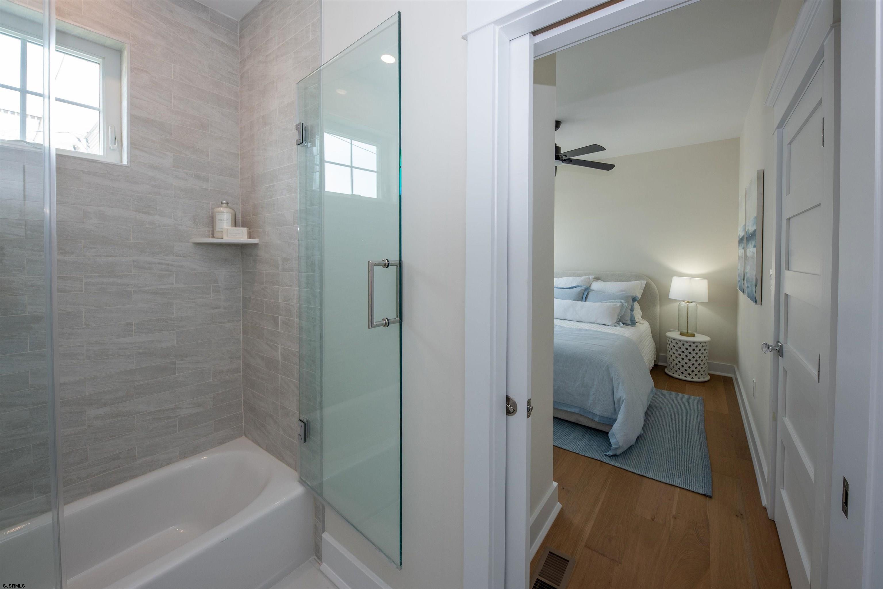 Ocean City, New Jersey 08226, United States, 5 Bedrooms Bedrooms, ,6 BathroomsBathrooms,Residential,Active,144243