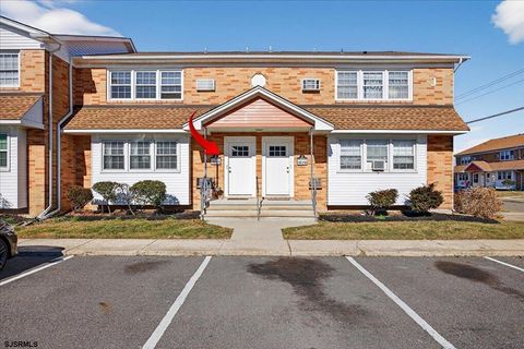 Photo of 707 N Oxford Ave #J11, Ventnor, NJ 08406 (MLS # 604138)