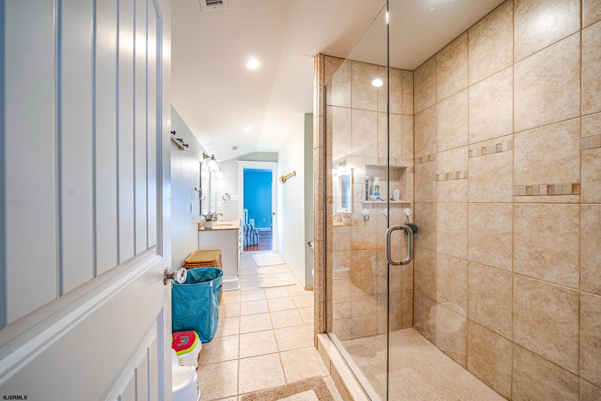 Ocean City, New Jersey 08226, United States, 6 Bedrooms Bedrooms, ,6 BathroomsBathrooms,Residential,Active,16458