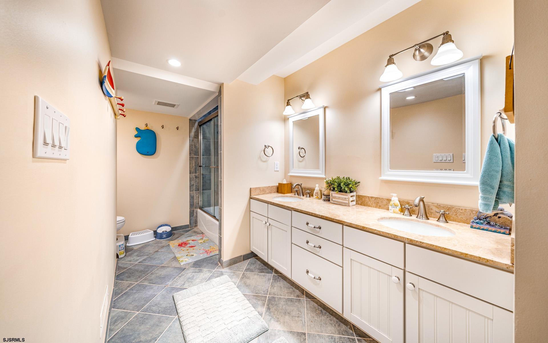 Ocean City, New Jersey 08226, United States, 6 Bedrooms Bedrooms, ,6 BathroomsBathrooms,Residential,Active,16458