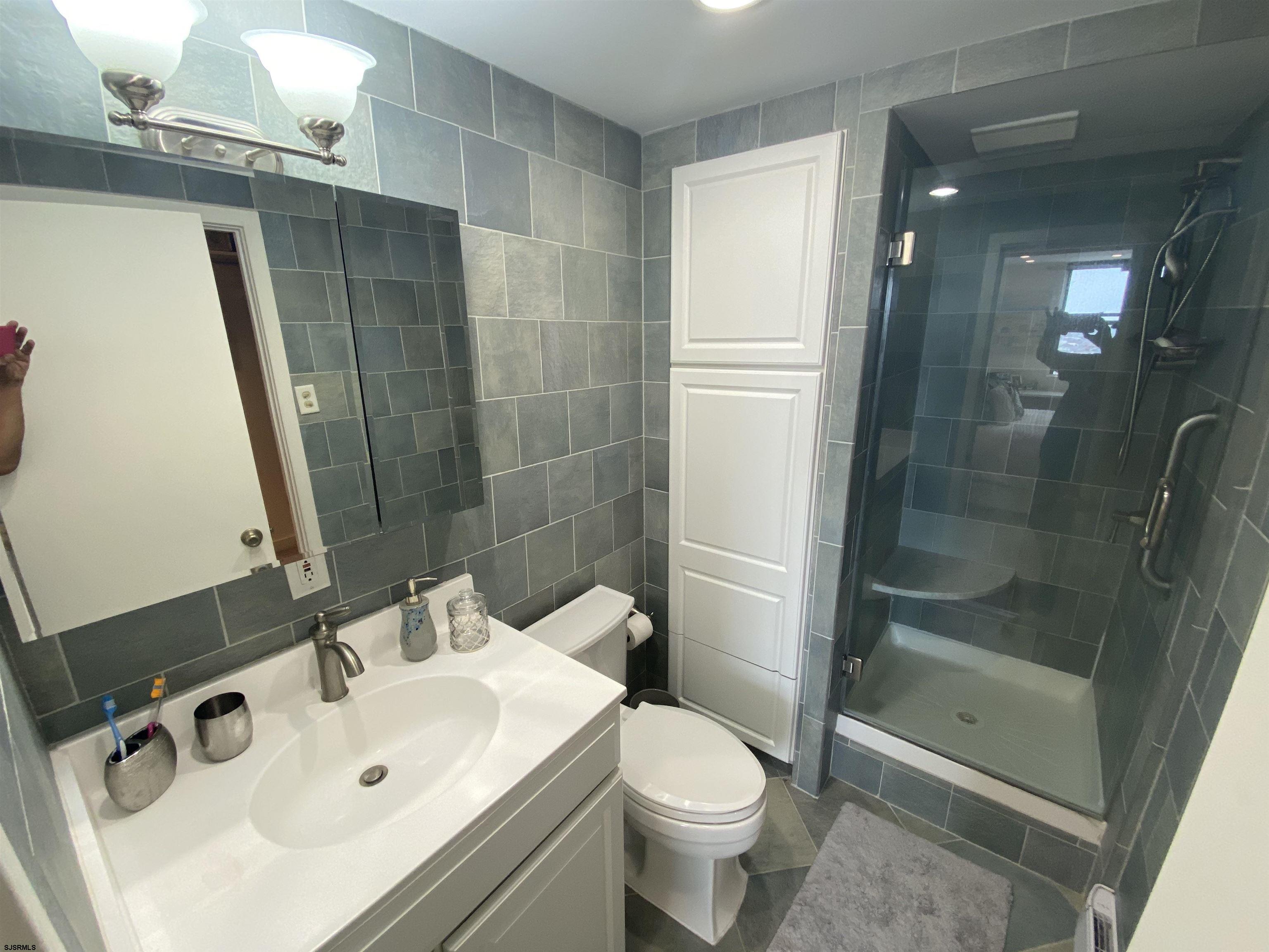 Margate, New Jersey 08402, United States, 1 Bedroom Bedrooms, ,2 BathroomsBathrooms,Residential,Active,100775