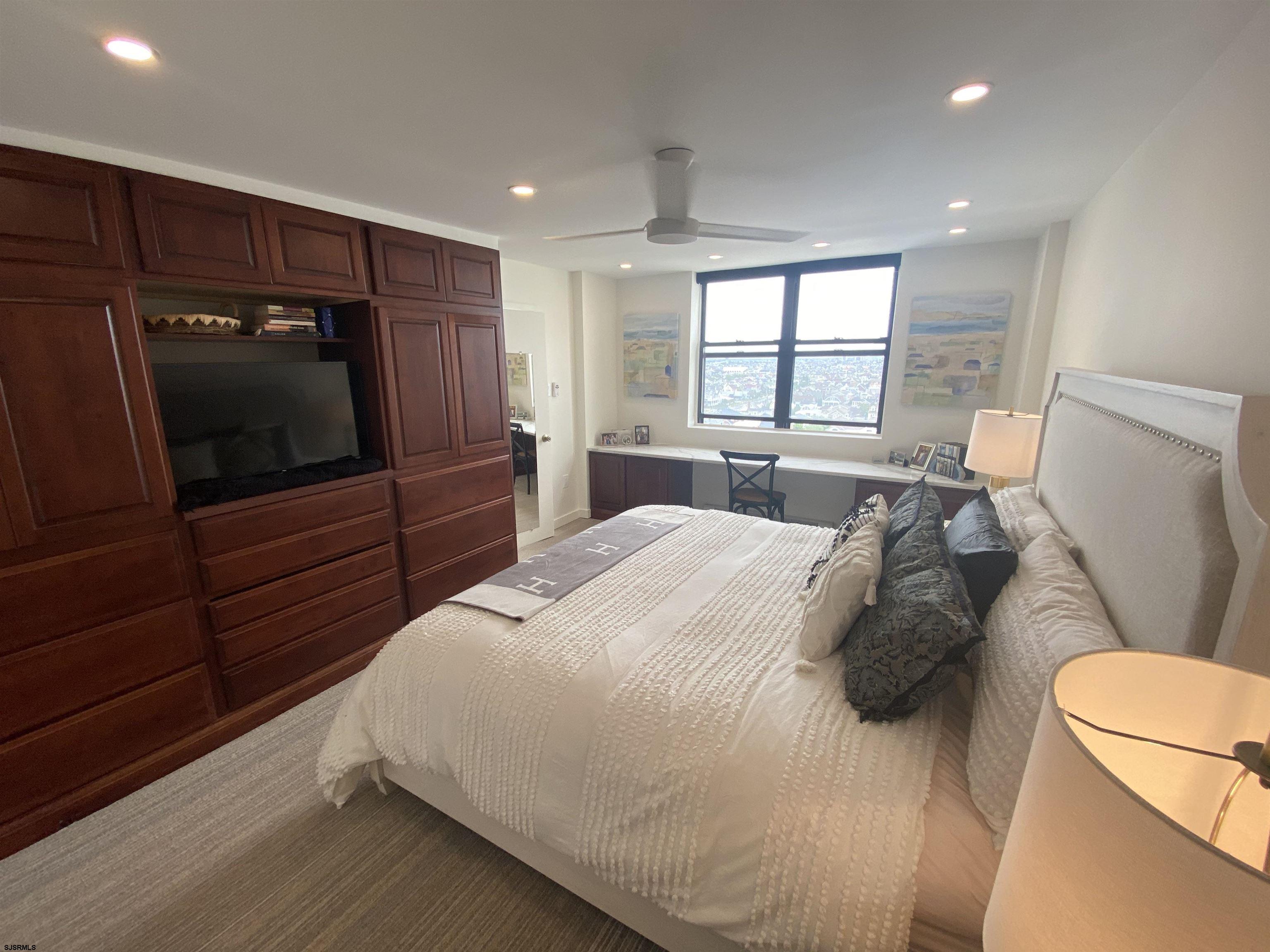 Margate, New Jersey 08402, United States, 1 Bedroom Bedrooms, ,2 BathroomsBathrooms,Residential,Active,100775