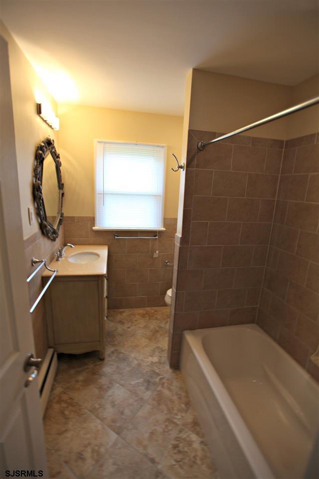 Atlantic City, New Jersey 08401, United States, 2 Bedrooms Bedrooms, ,2 BathroomsBathrooms,Residential,Active,251296