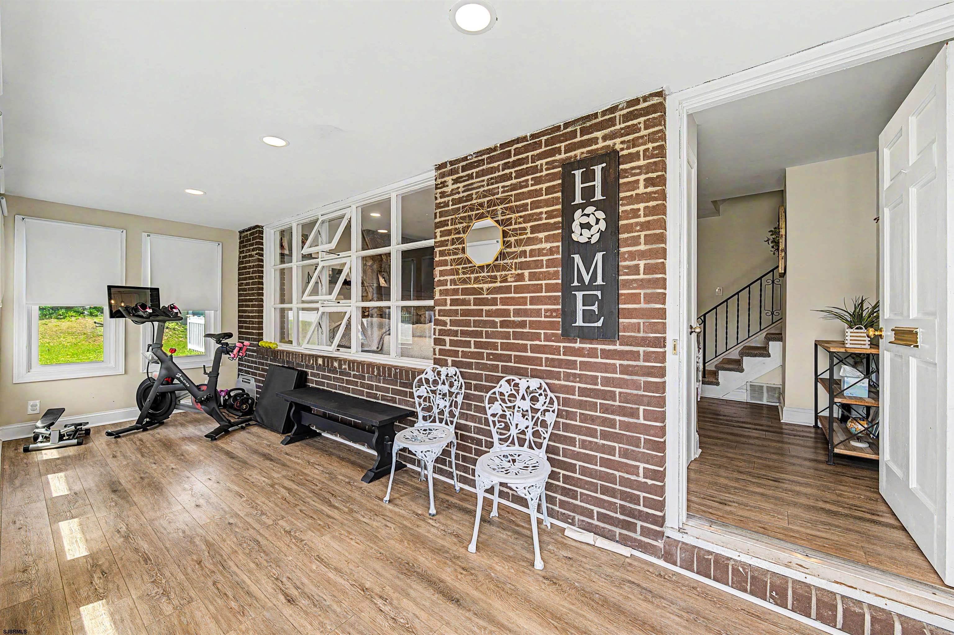 202 Helena Dr