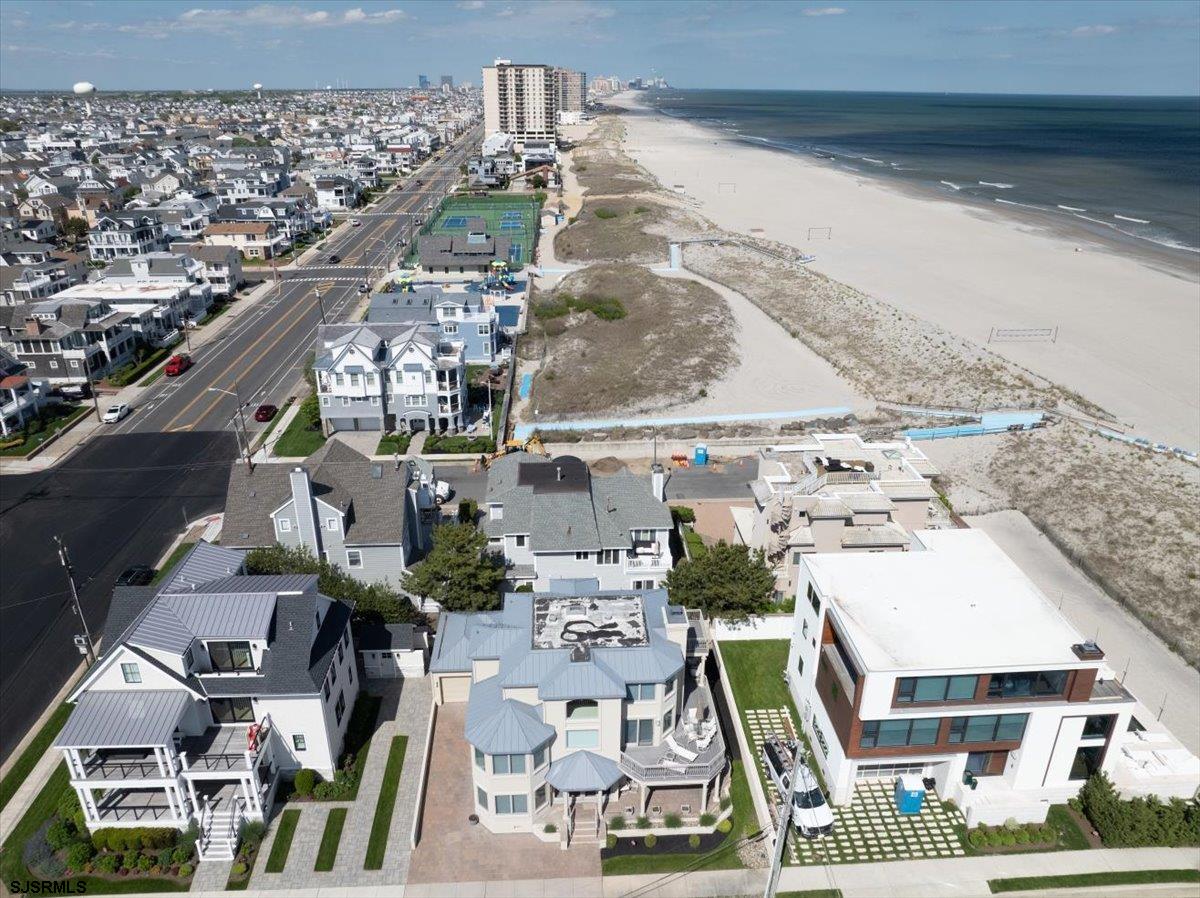 Longport, New Jersey 08403, United States, 3 Bedrooms Bedrooms, ,4 BathroomsBathrooms,Residential,Active,143178